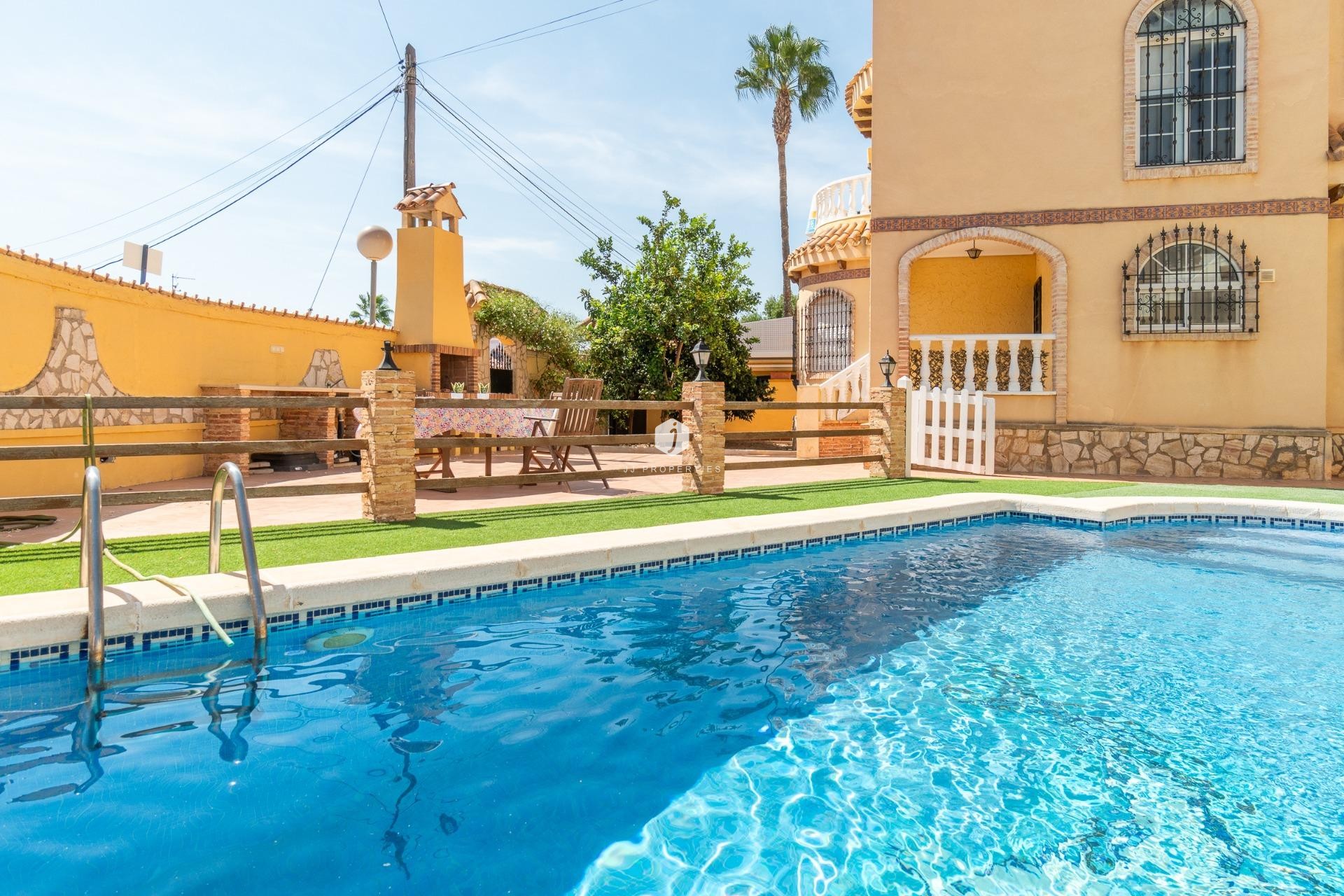 Resale - Chalet -
Orihuela Costa - Los Almendros-la Florida