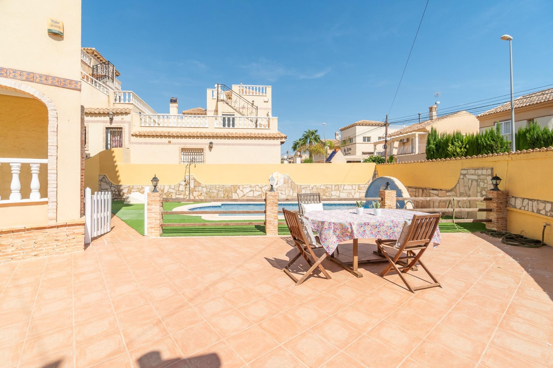 Resale - Chalet -
Orihuela Costa - Los Almendros-la Florida
