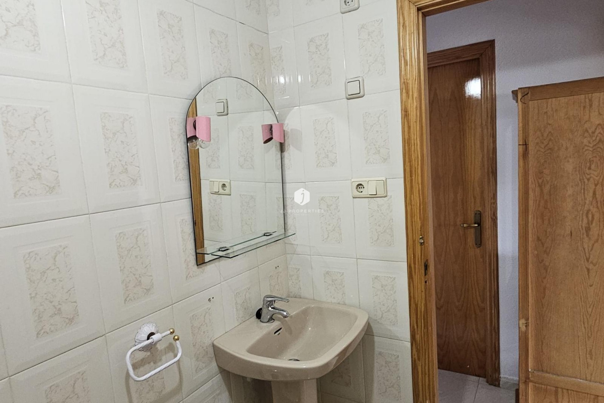 Resale - Chalet -
Orihuela Costa - Los Altos