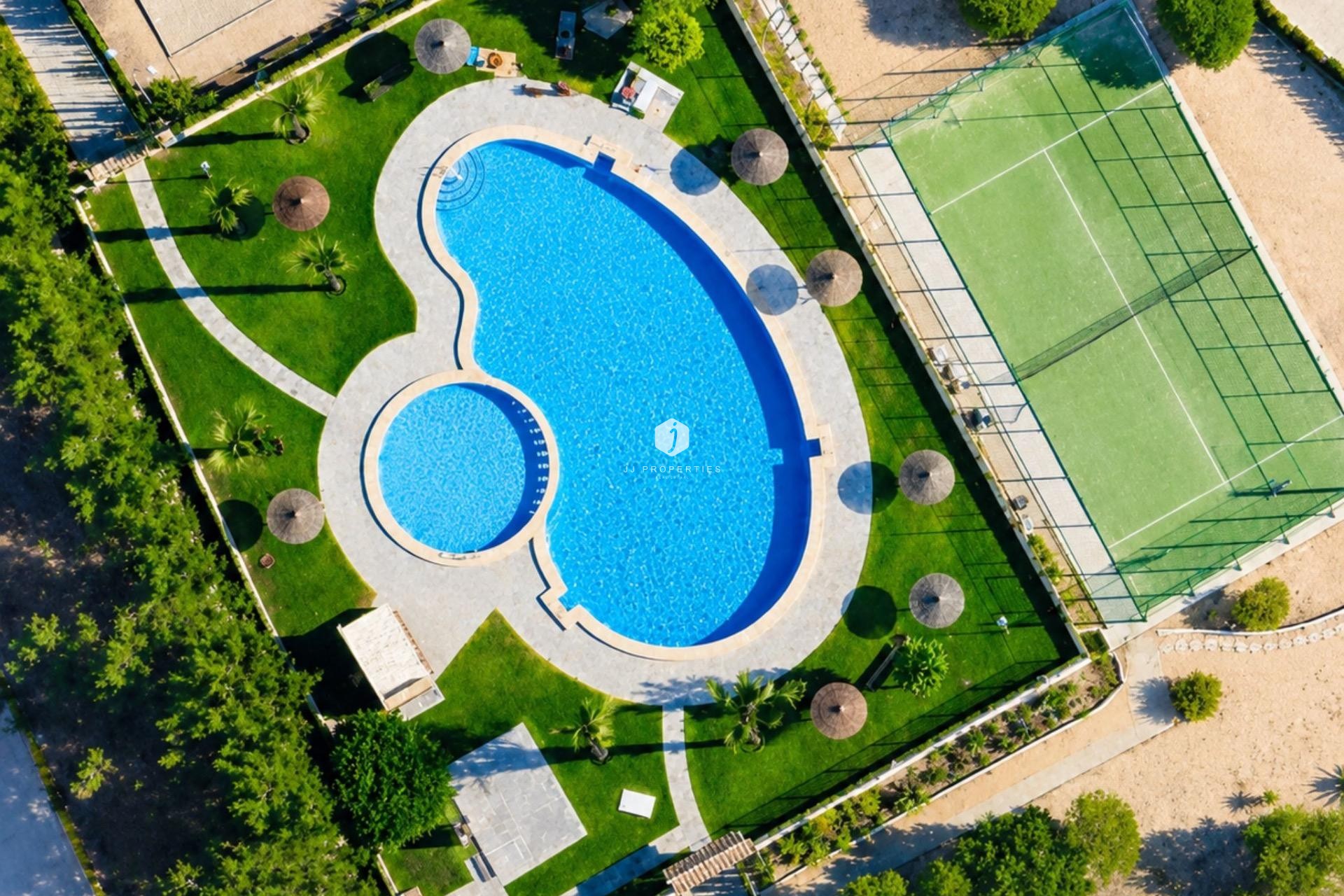 Resale - Chalet -
Orihuela Costa - Los Altos