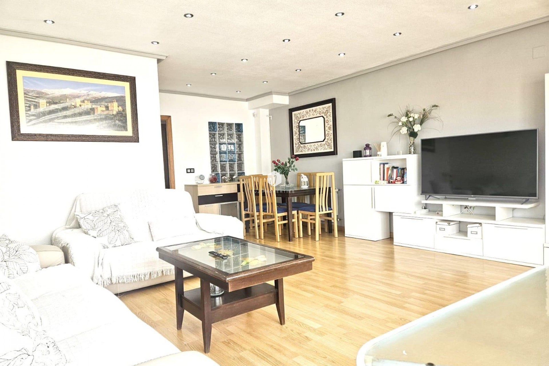 Resale - Chalet -
Orihuela Costa - Los Altos