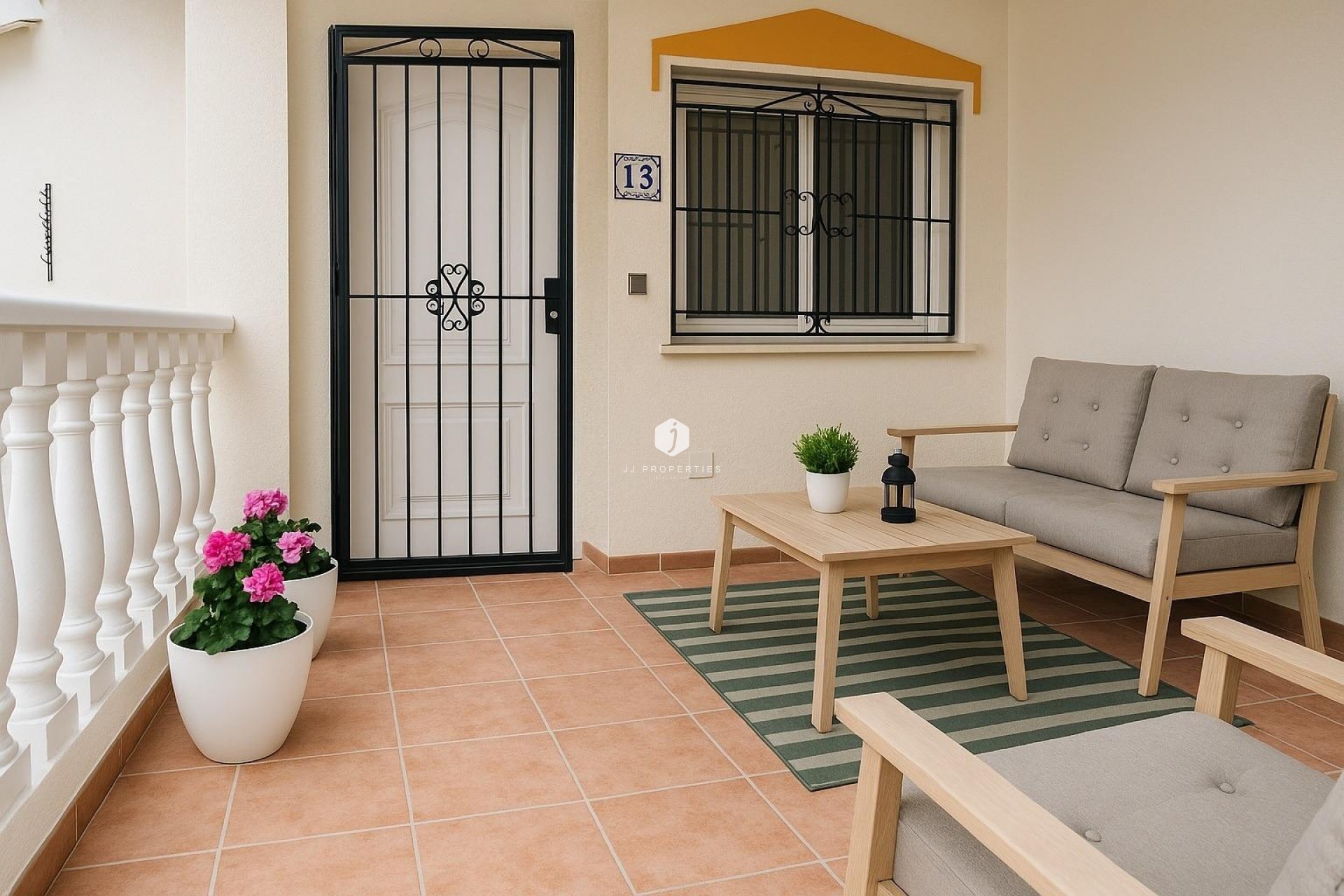 Resale - Chalet -
Orihuela Costa - Los Balcones