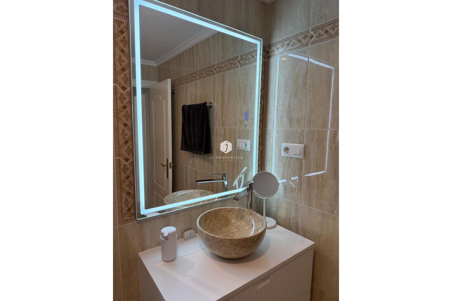 Resale - Chalet -
Orihuela Costa - Los Dolses