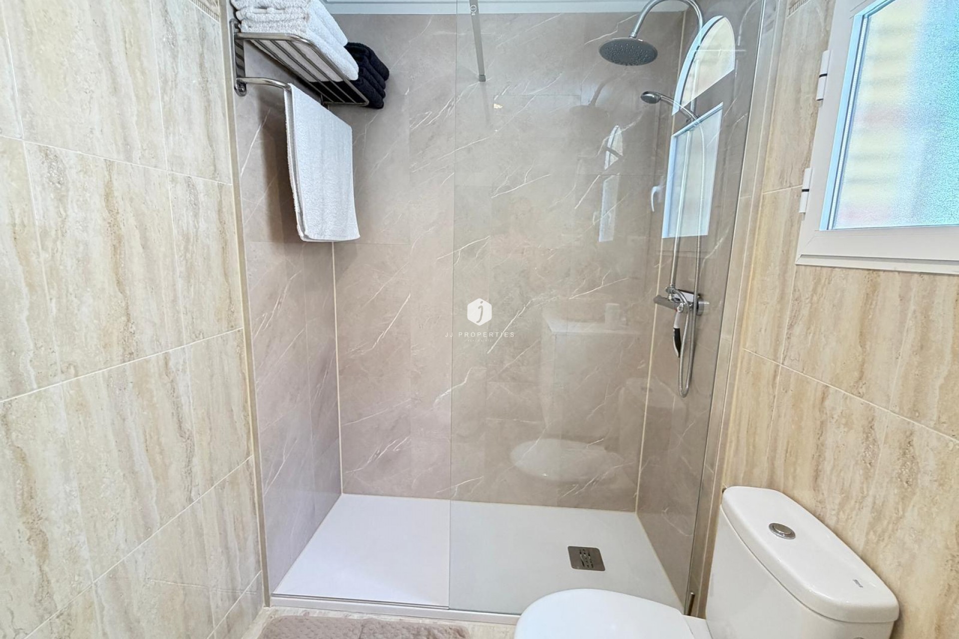 Resale - Chalet -
Orihuela Costa - Los Dolses