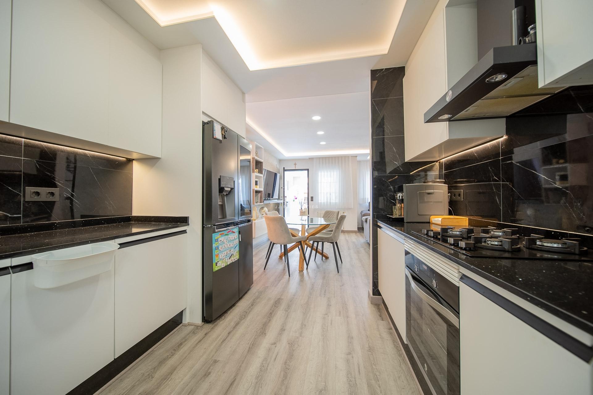 Resale - Chalet -
Orihuela Costa - PAU 26