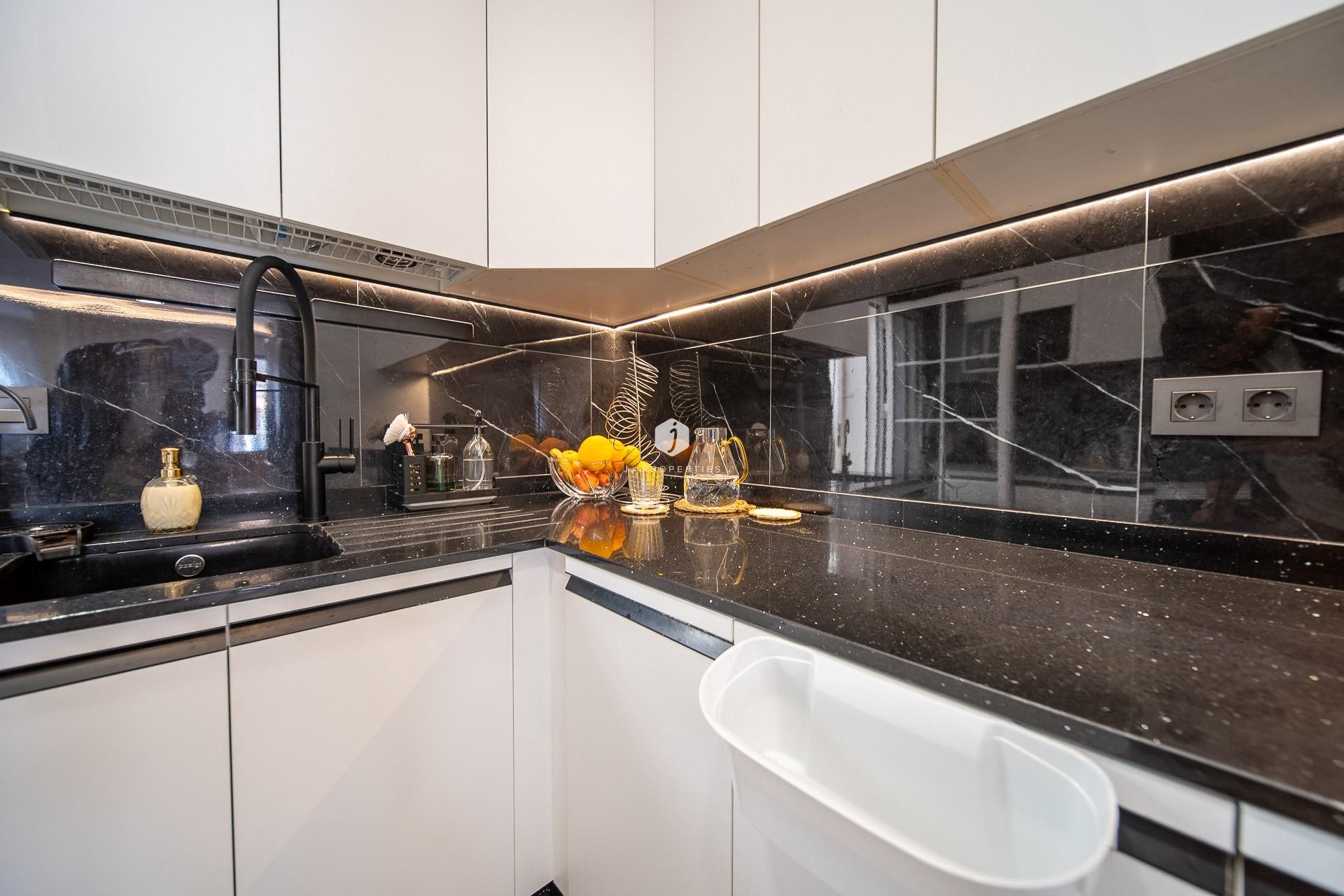 Resale - Chalet -
Orihuela Costa - PAU 26