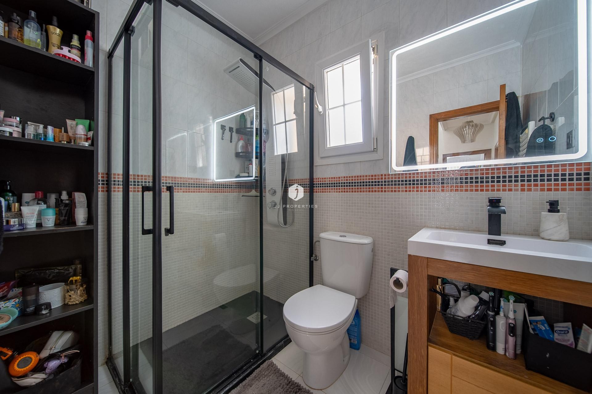 Resale - Chalet -
Orihuela Costa - PAU 26