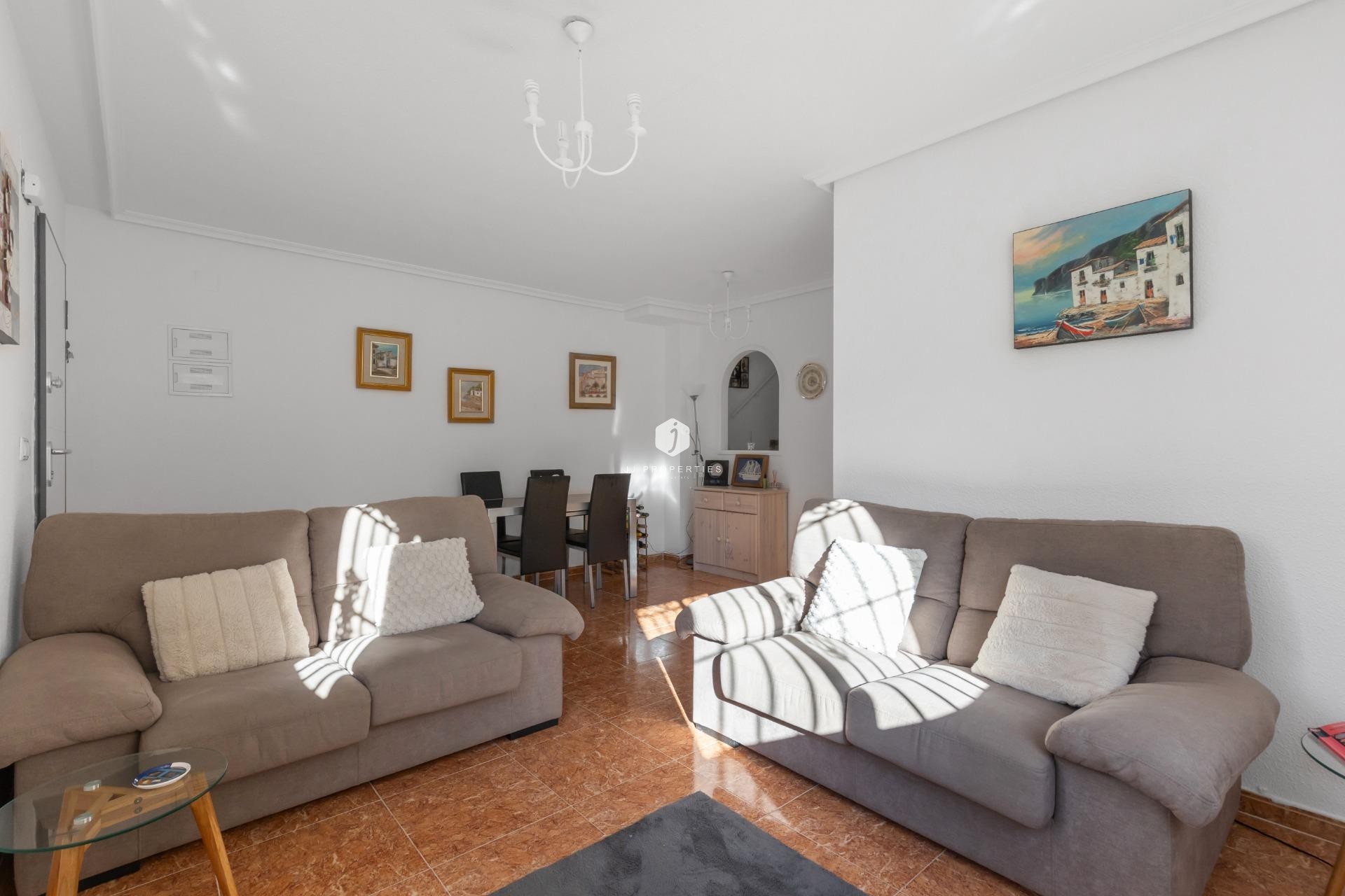Resale - Chalet -
Orihuela Costa - PAU 8