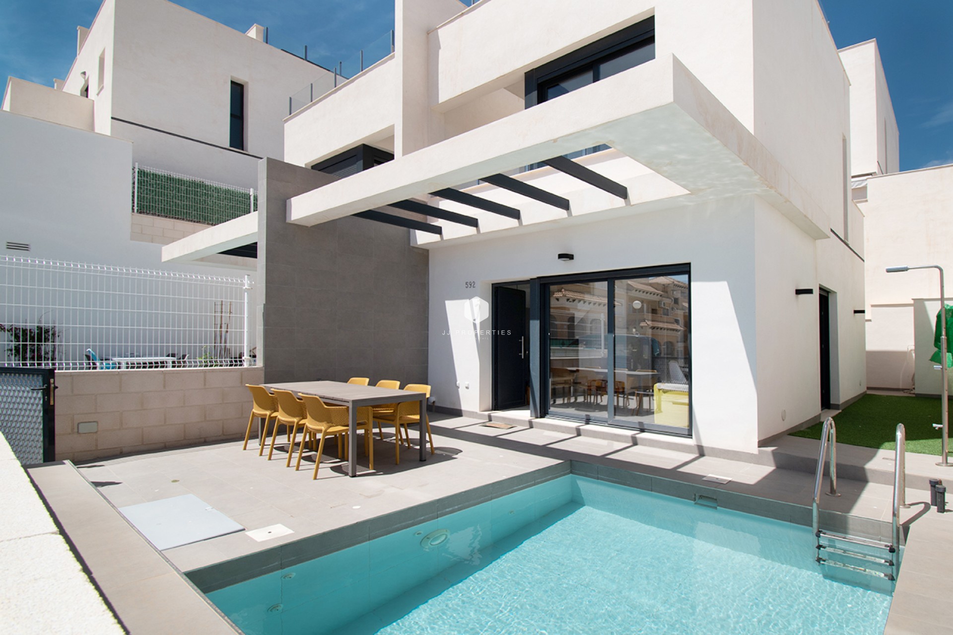 Resale - Chalet -
Orihuela Costa - pau26