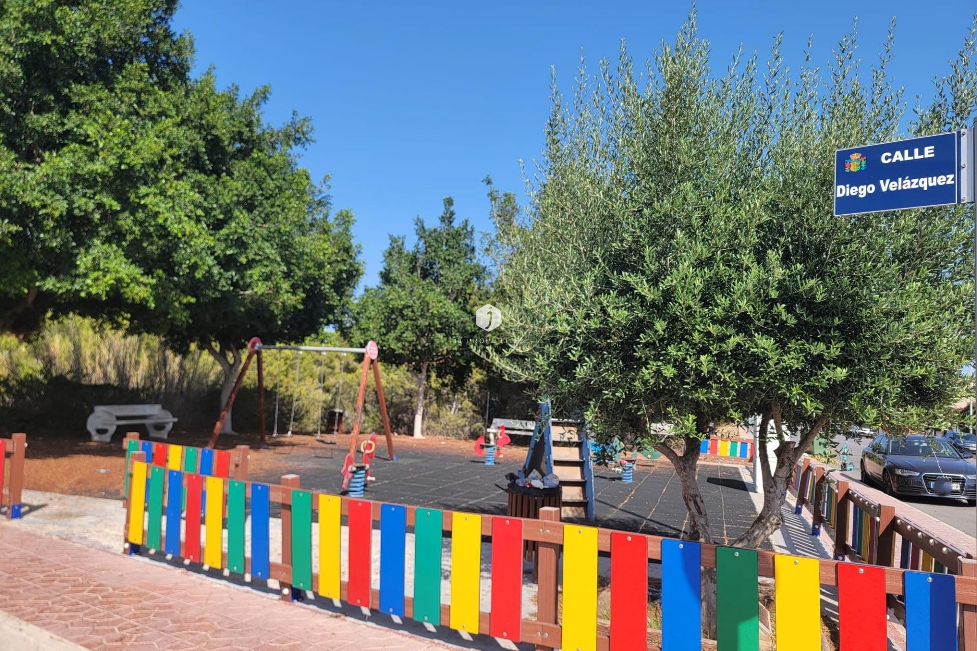 Resale - Chalet -
Orihuela Costa - Playa Flamenca