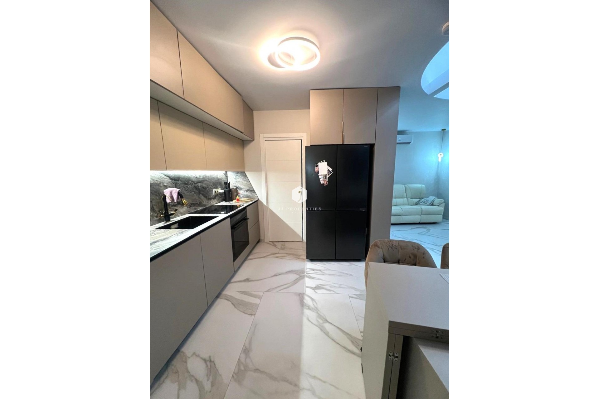 Resale - Chalet -
Orihuela Costa - Playa Flamenca