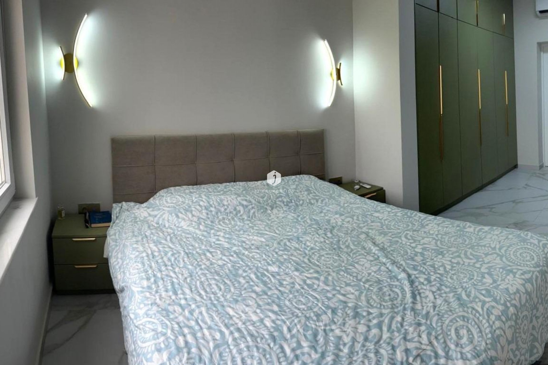 Resale - Chalet -
Orihuela Costa - Playa Flamenca