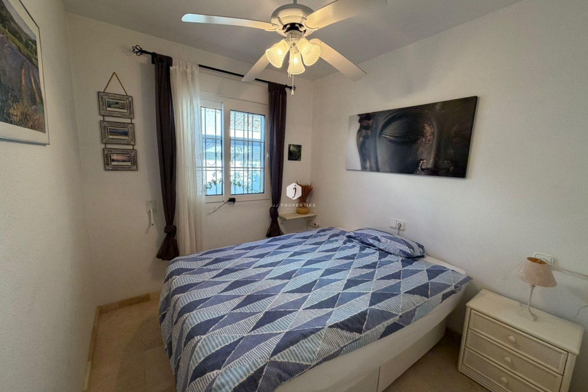 Resale - Chalet -
Orihuela Costa - Playa Flamenca