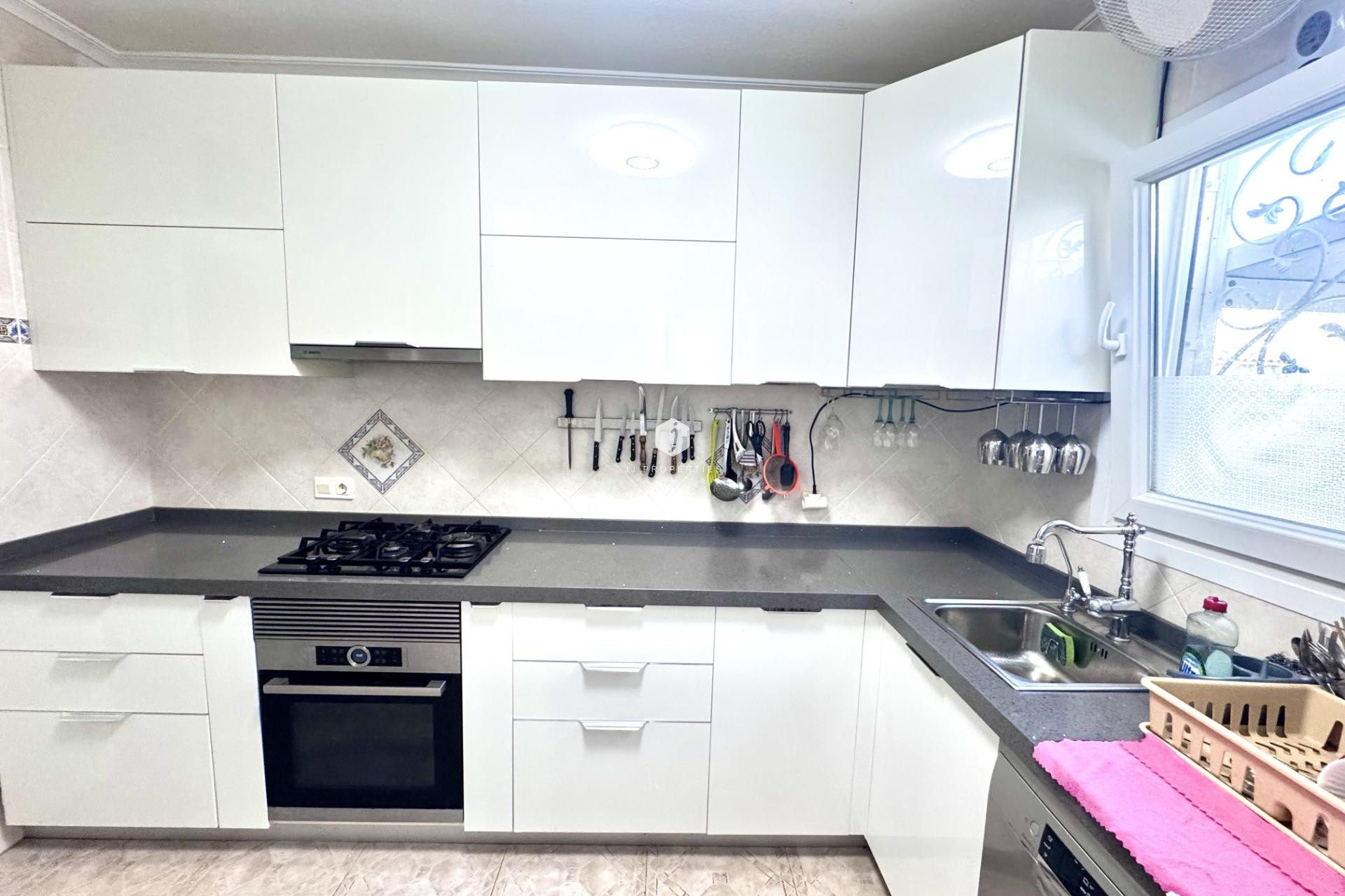 Resale - Chalet -
Orihuela Costa - Playa Flamenca