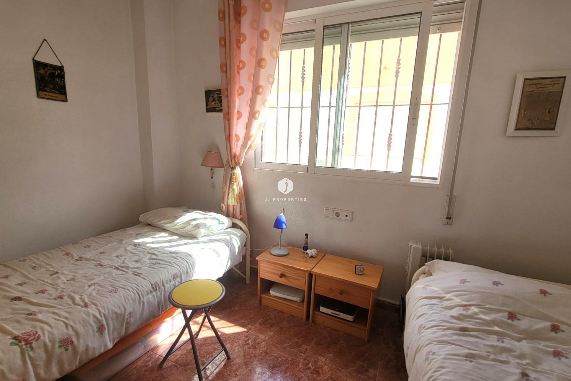 Resale - Chalet -
Orihuela Costa - Playa Flamenca