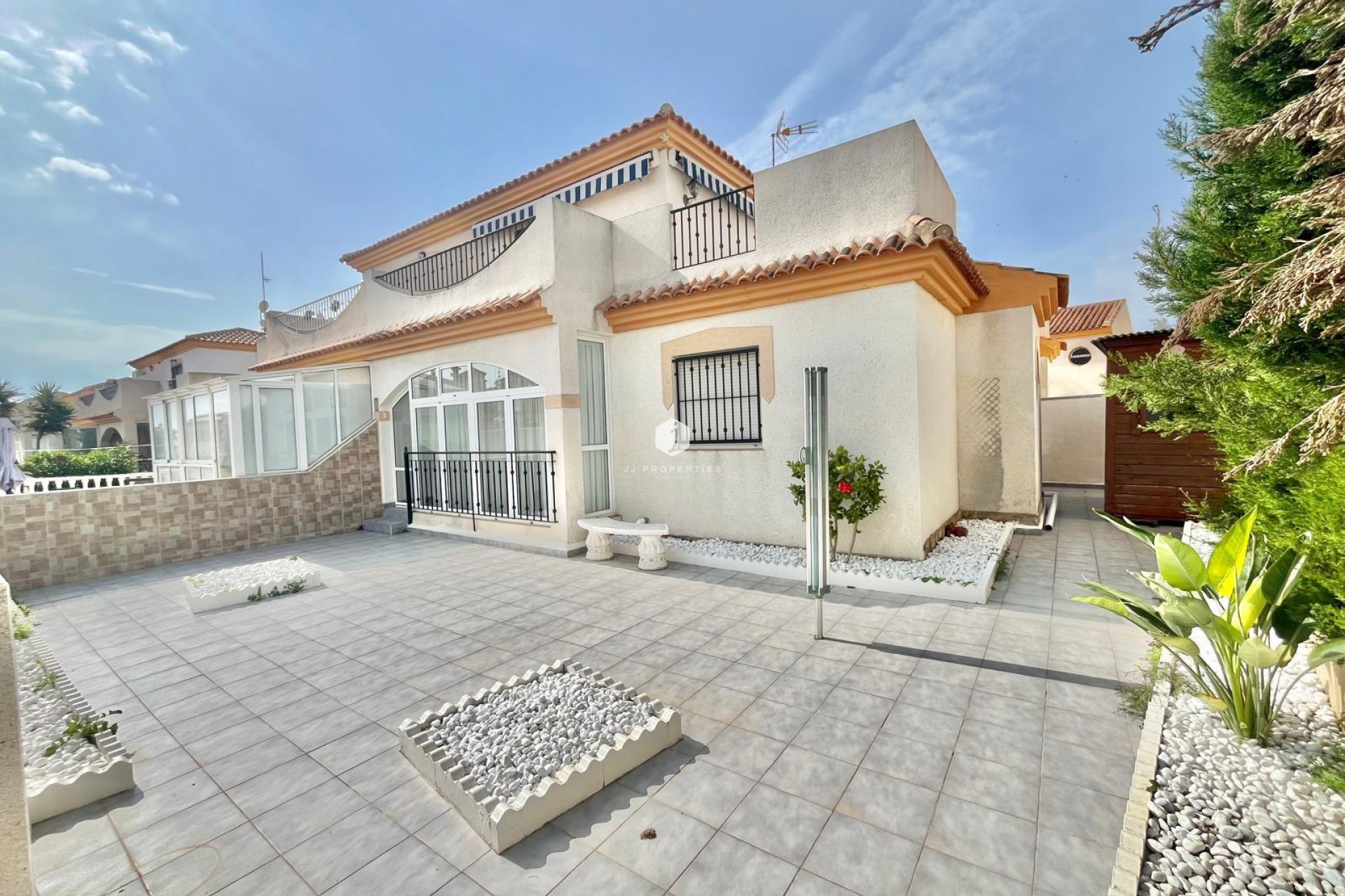 Resale - Chalet -
Orihuela Costa - Playa Flamenca
