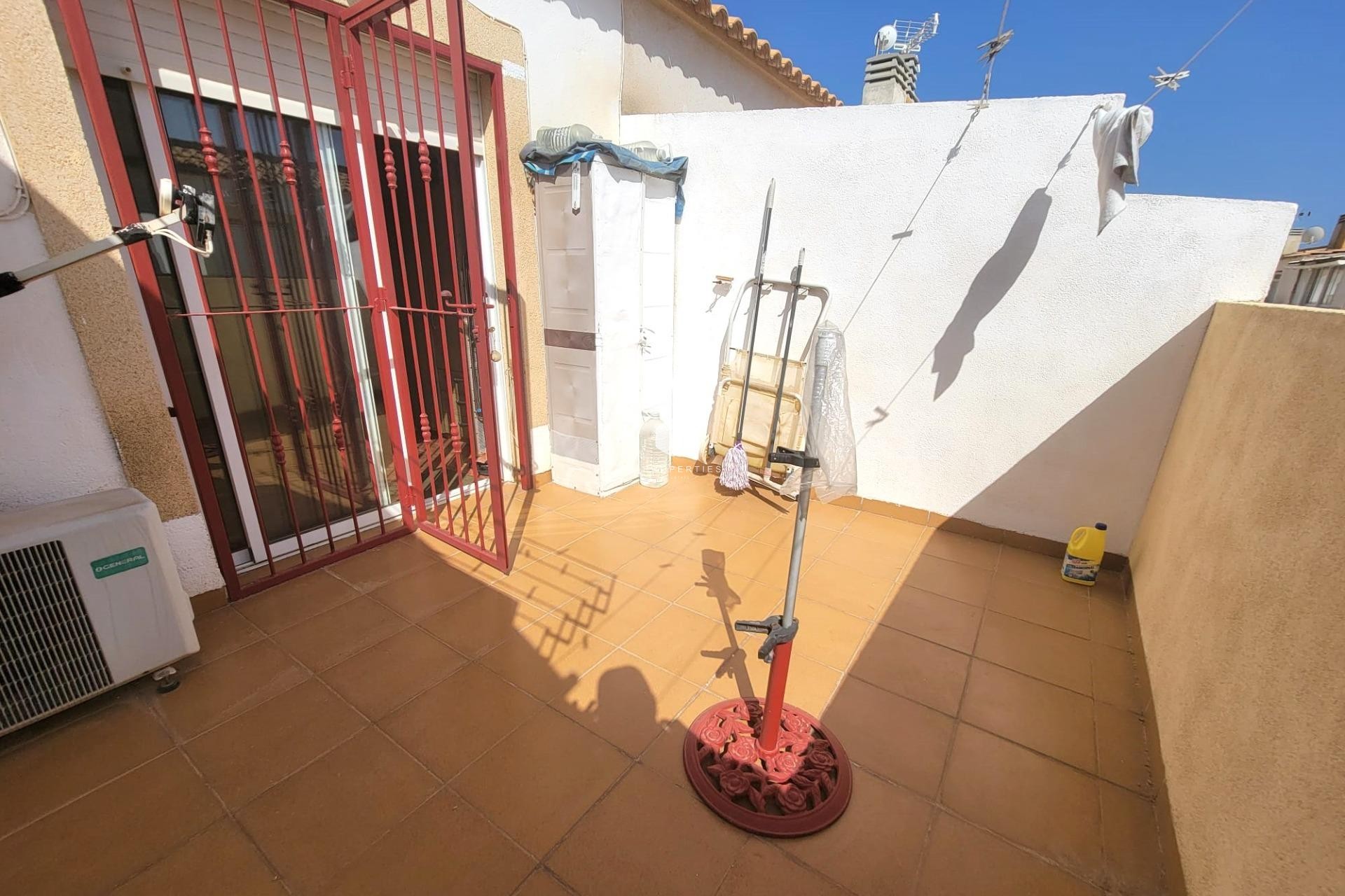 Resale - Chalet -
Orihuela Costa - Playa Flamenca
