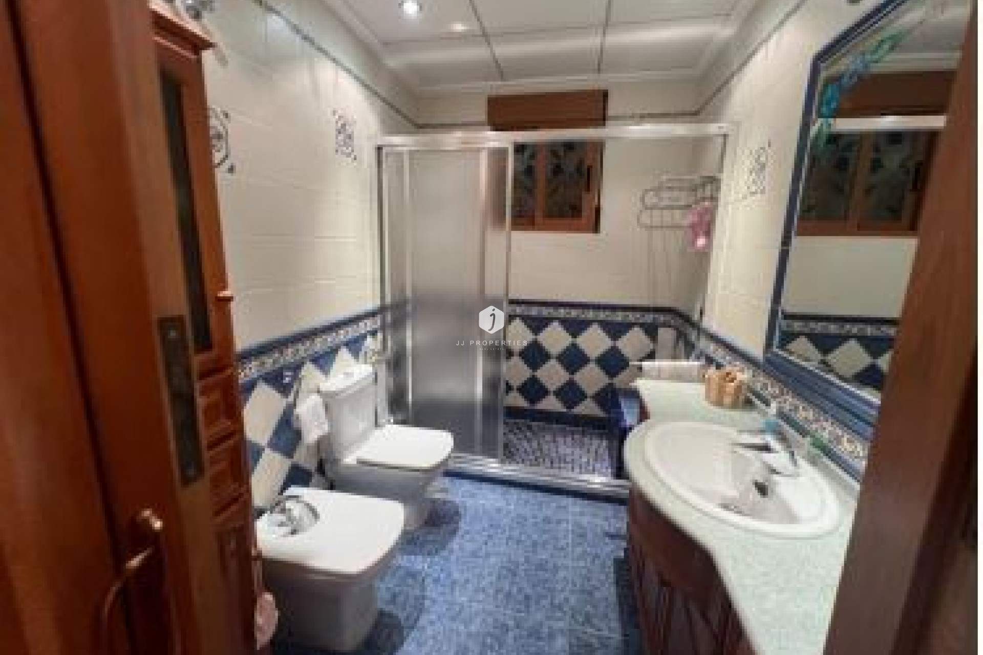 Resale - Chalet -
Orihuela Costa - Punta Prima