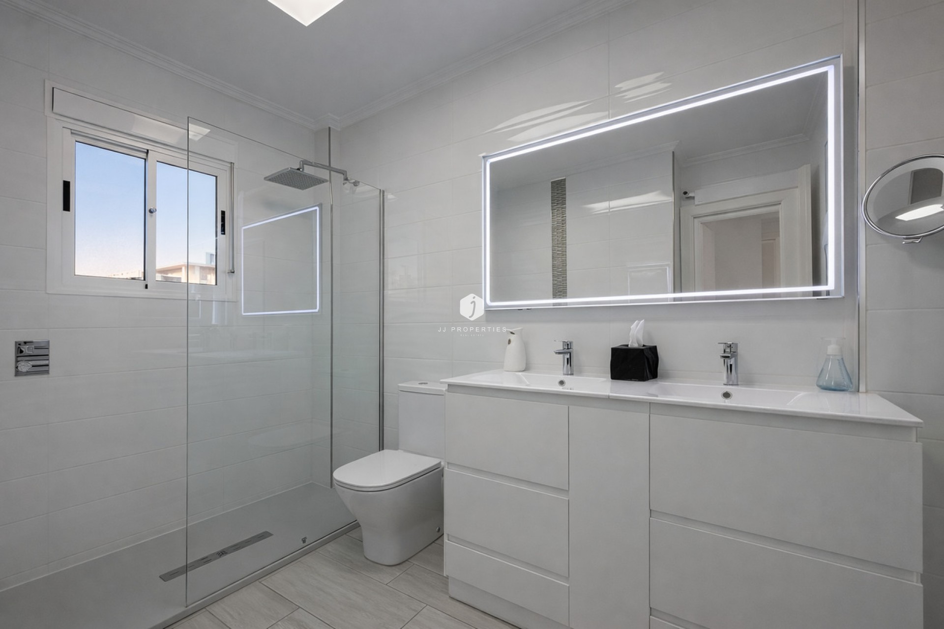 Resale - Chalet -
Orihuela Costa - Villa's San Jose IV