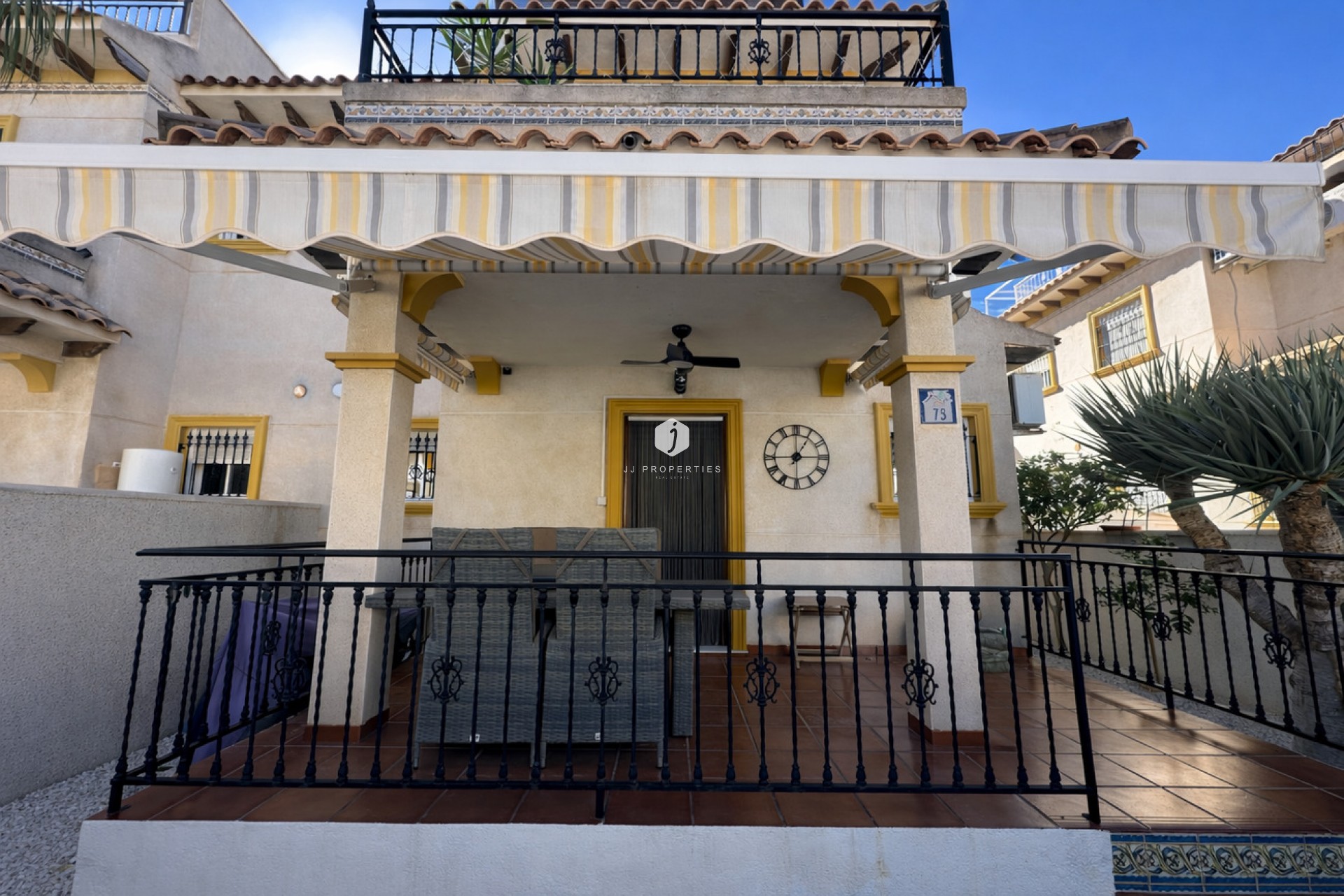Resale - Chalet -
Orihuela Costa - Villa's San Jose IV