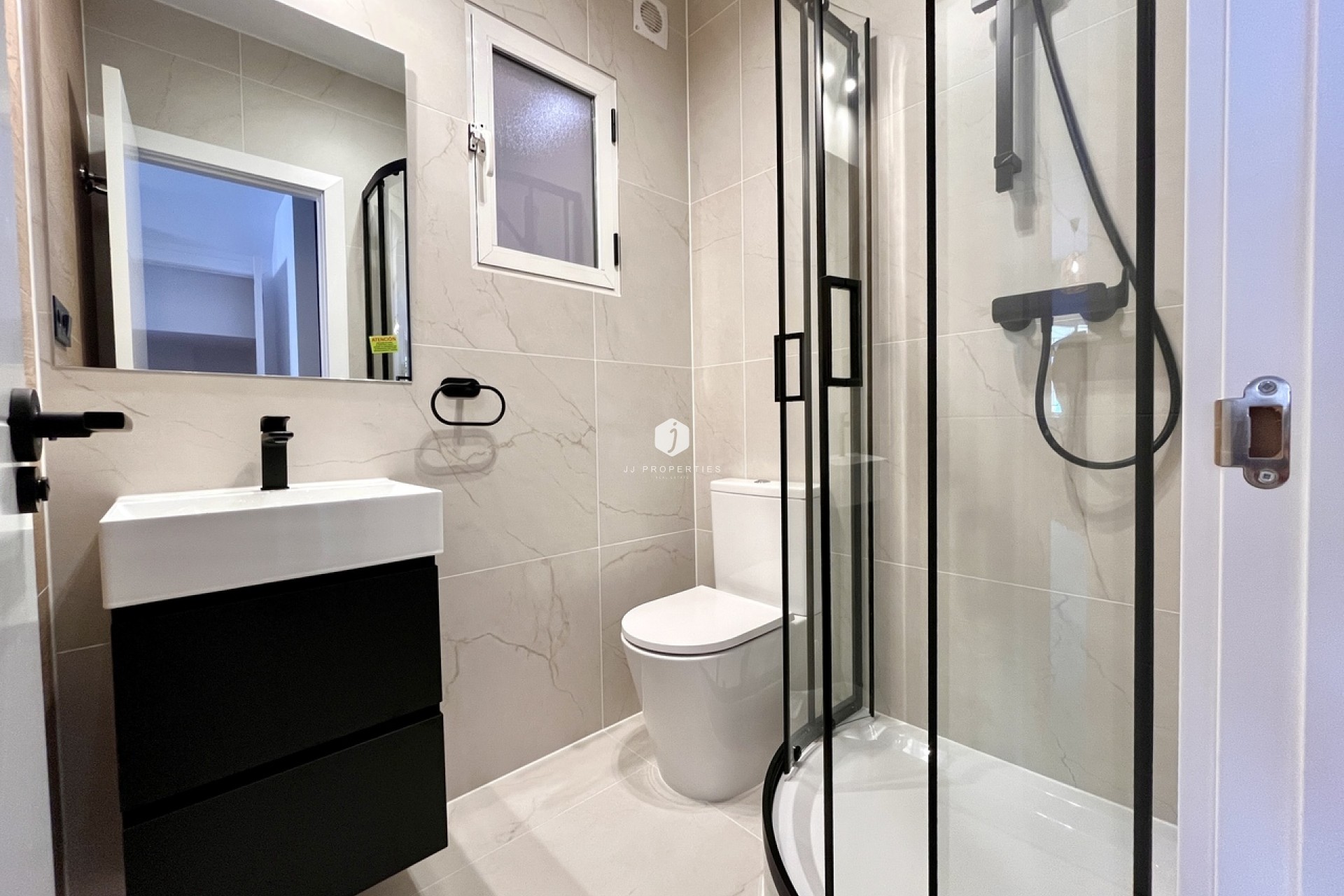 Resale - Chalet -
Playa Flamenca - Costa Blanca