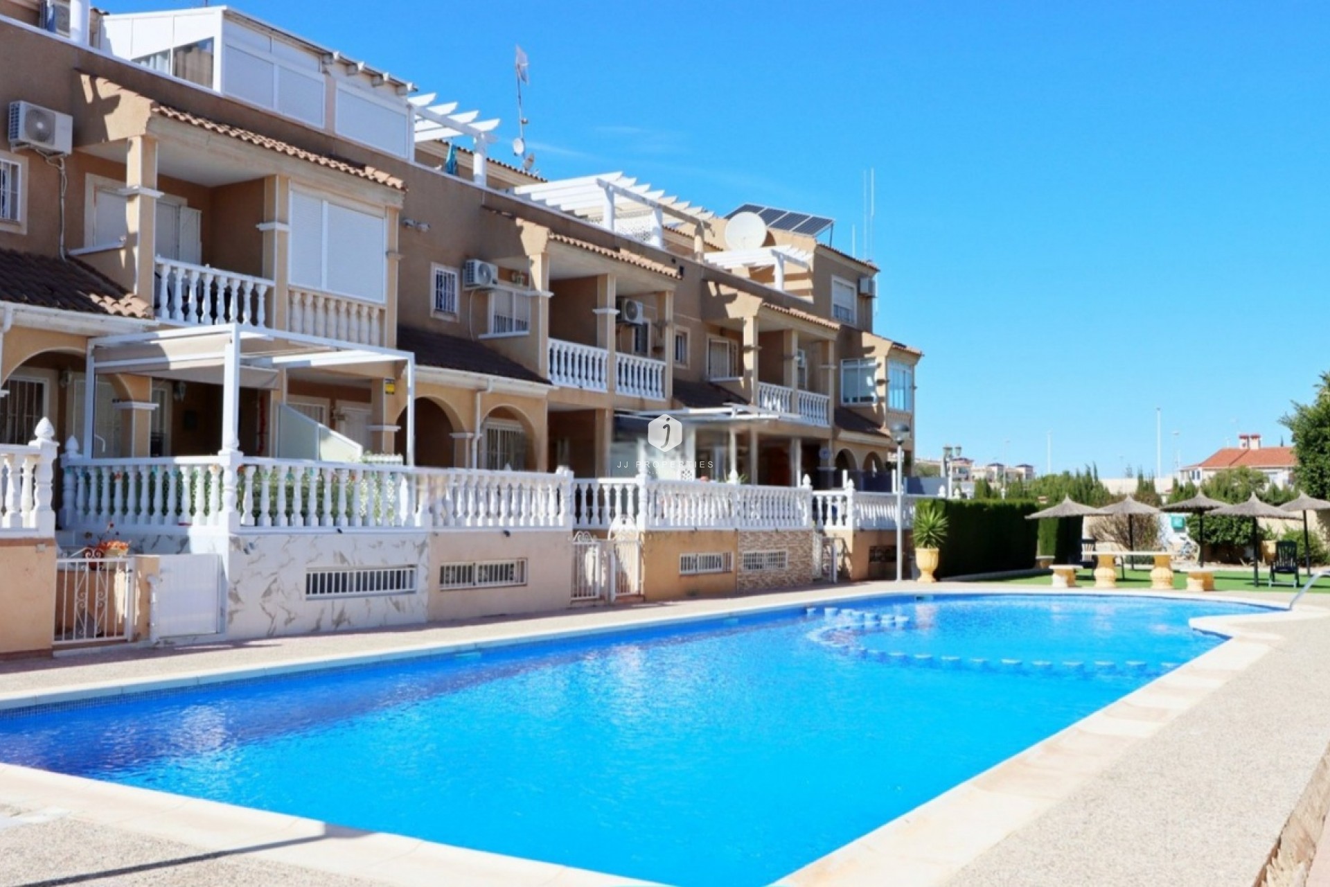 Resale - Chalet -
Playa Flamenca - Costa Blanca