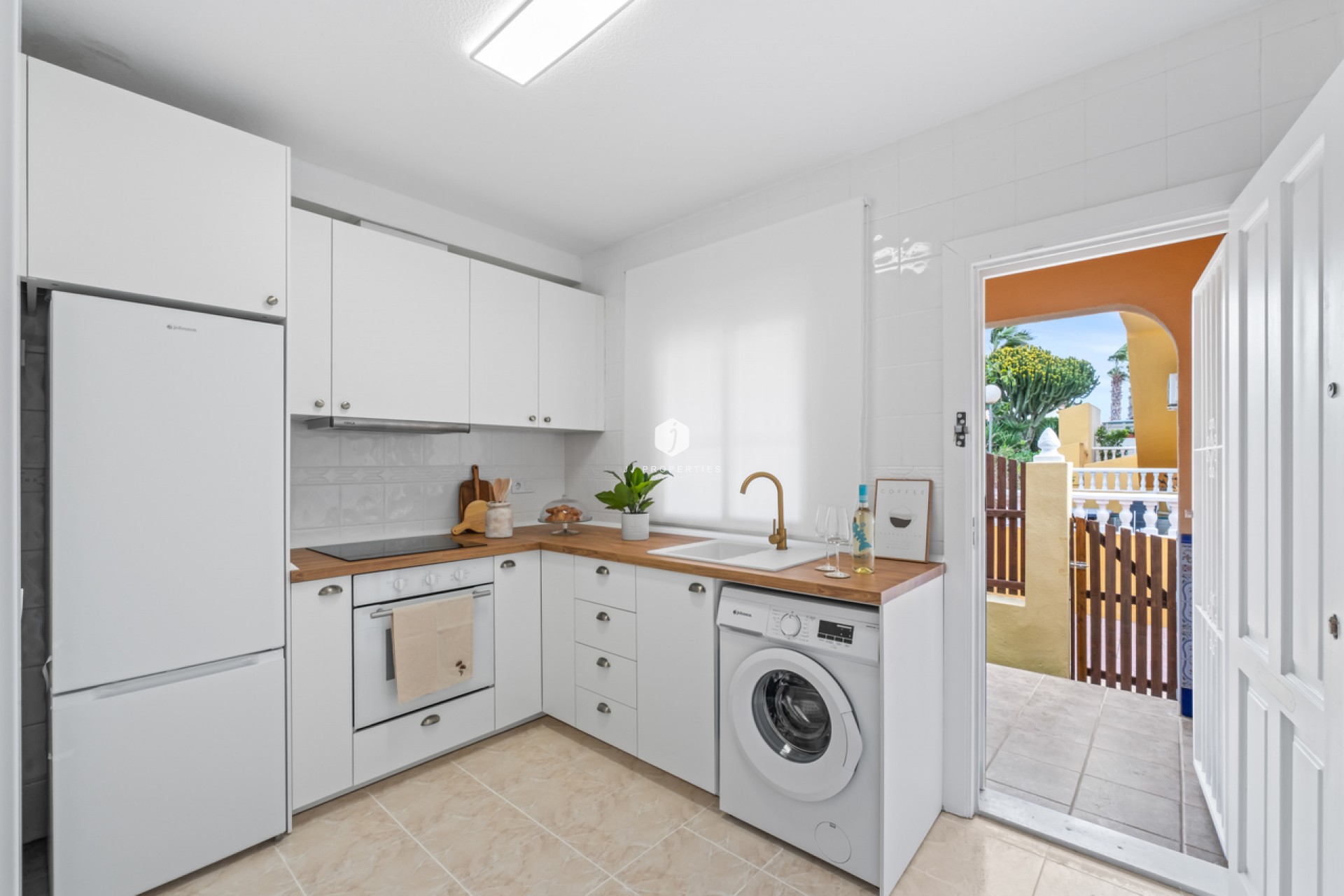 Resale - Chalet -
Playa Flamenca - Costa Blanca