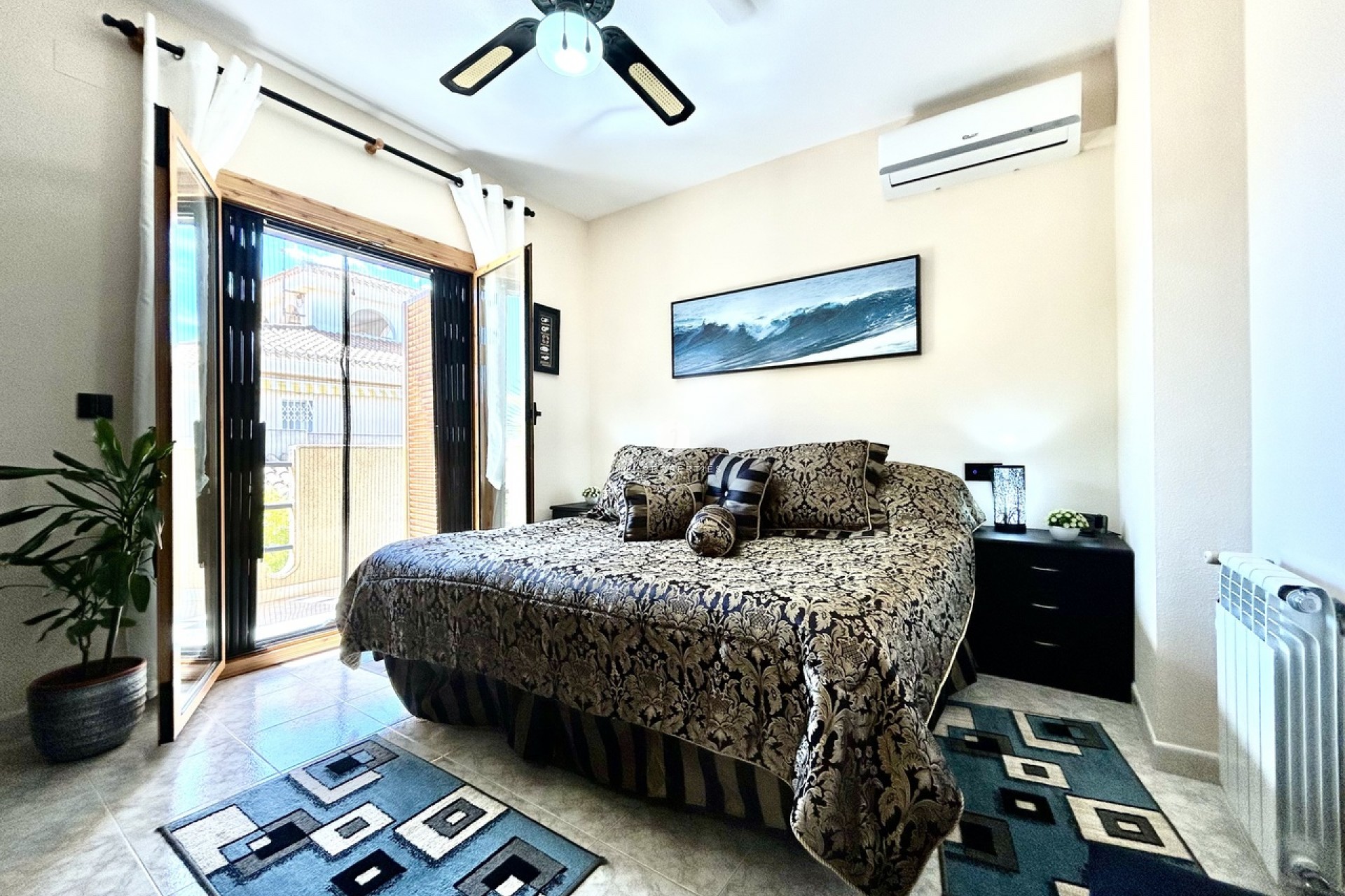 Resale - Chalet -
Playa Flamenca - Costa Blanca