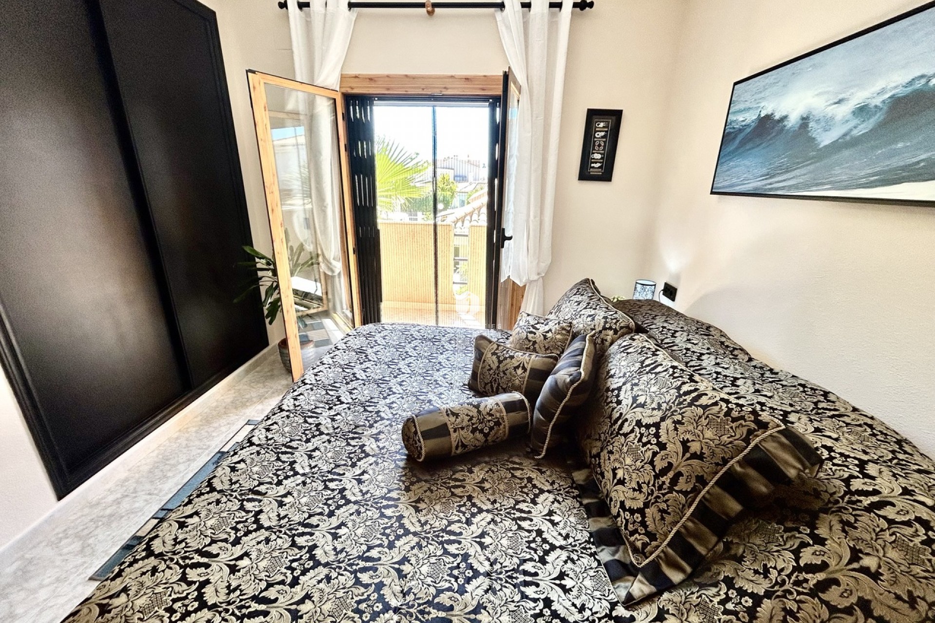 Resale - Chalet -
Playa Flamenca - Costa Blanca