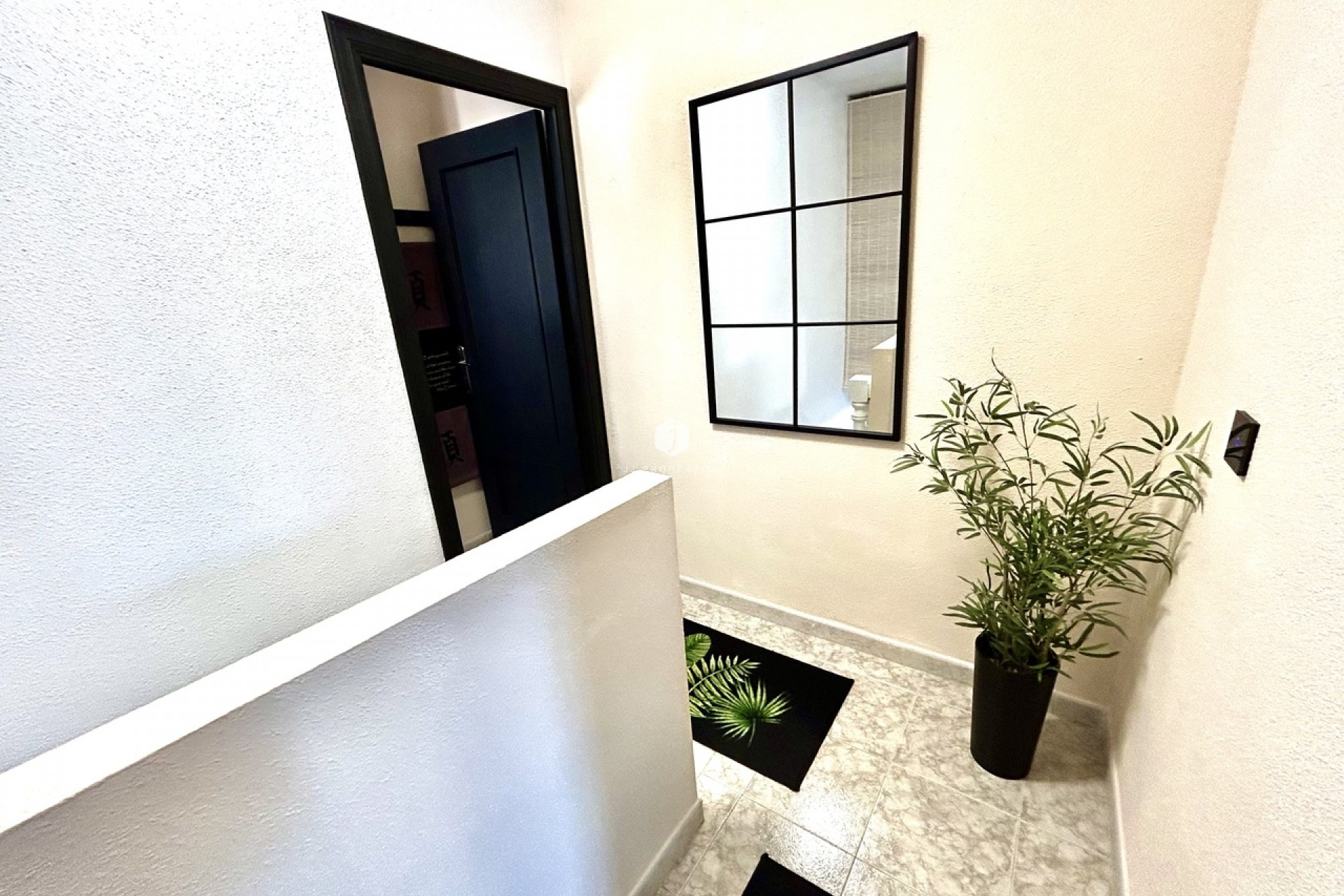 Resale - Chalet -
Playa Flamenca - Costa Blanca