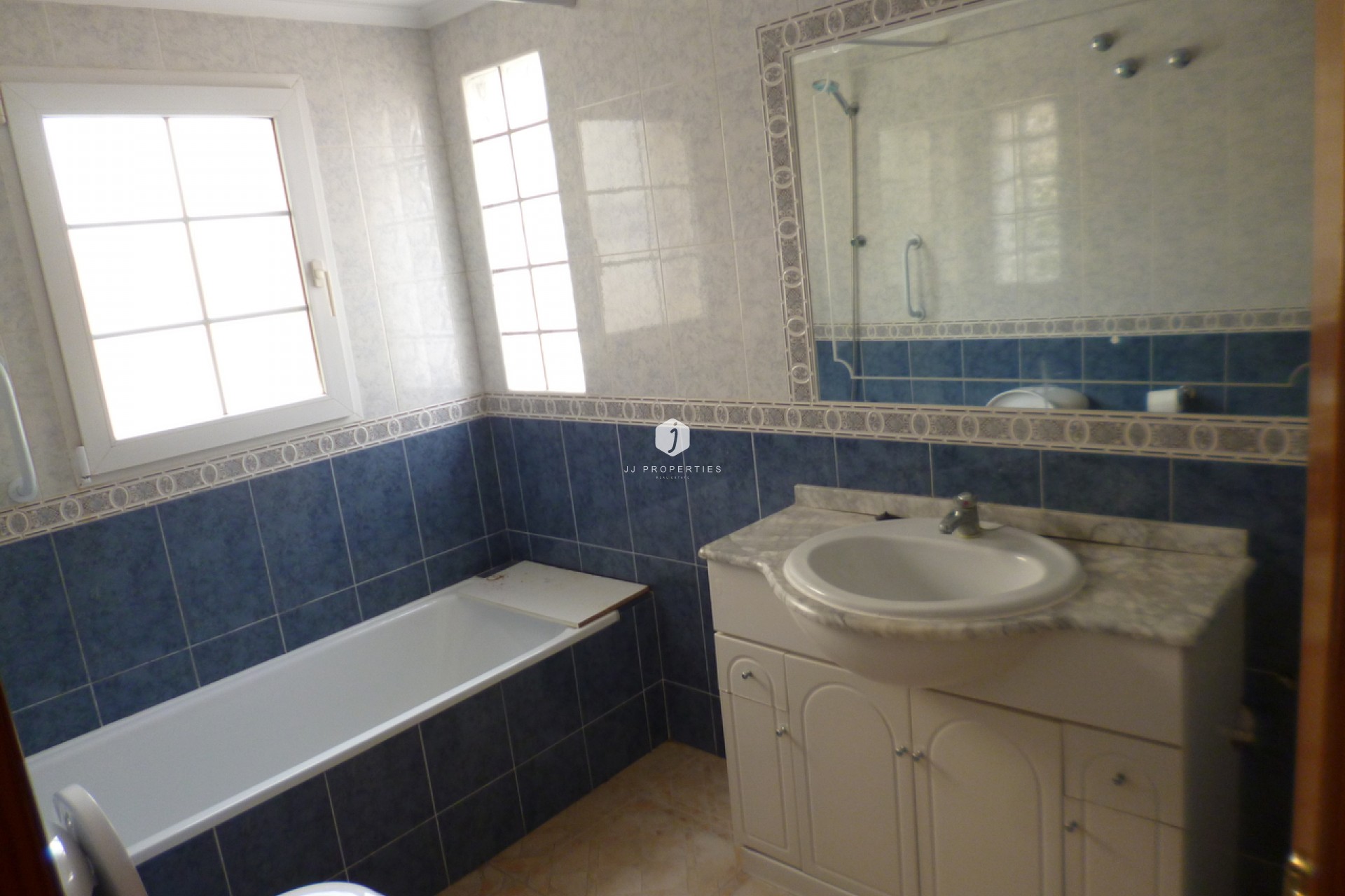 Resale - Chalet -
Playa Flamenca - Costa Blanca
