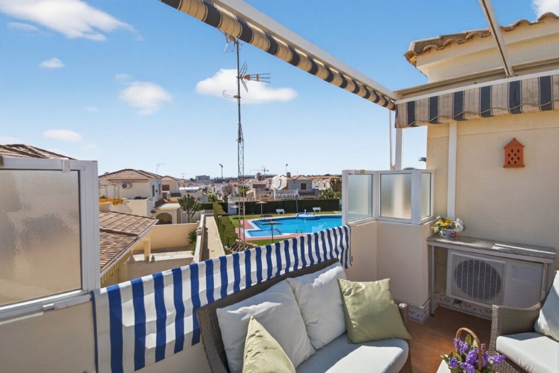 Resale - Chalet -
Playa Flamenca - Serena III