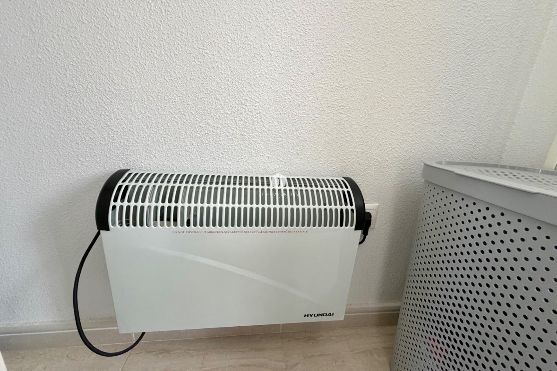 Resale - Chalet -
Rojales - Pueblo