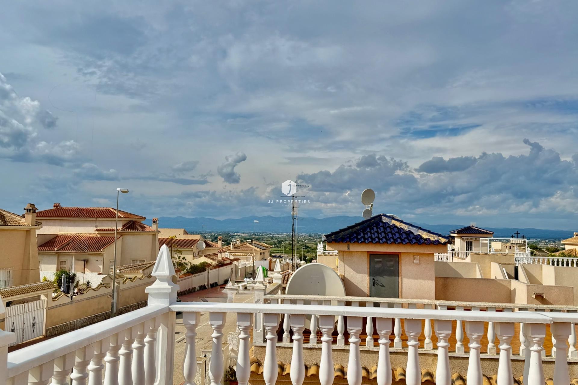 Resale - Chalet -
Rojales - Pueblo