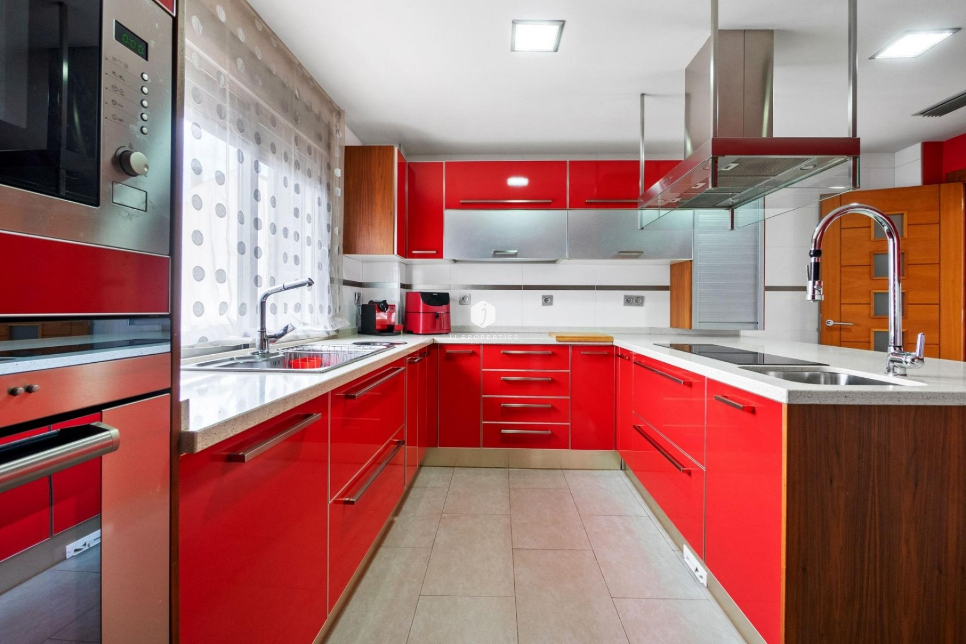 Resale - Chalet -
Rojales