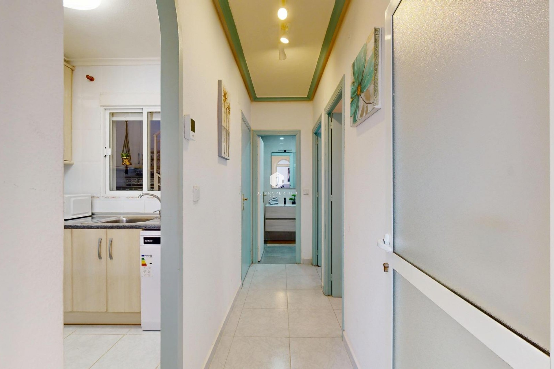 Resale - Chalet -
San Miguel de Salinas - 03193