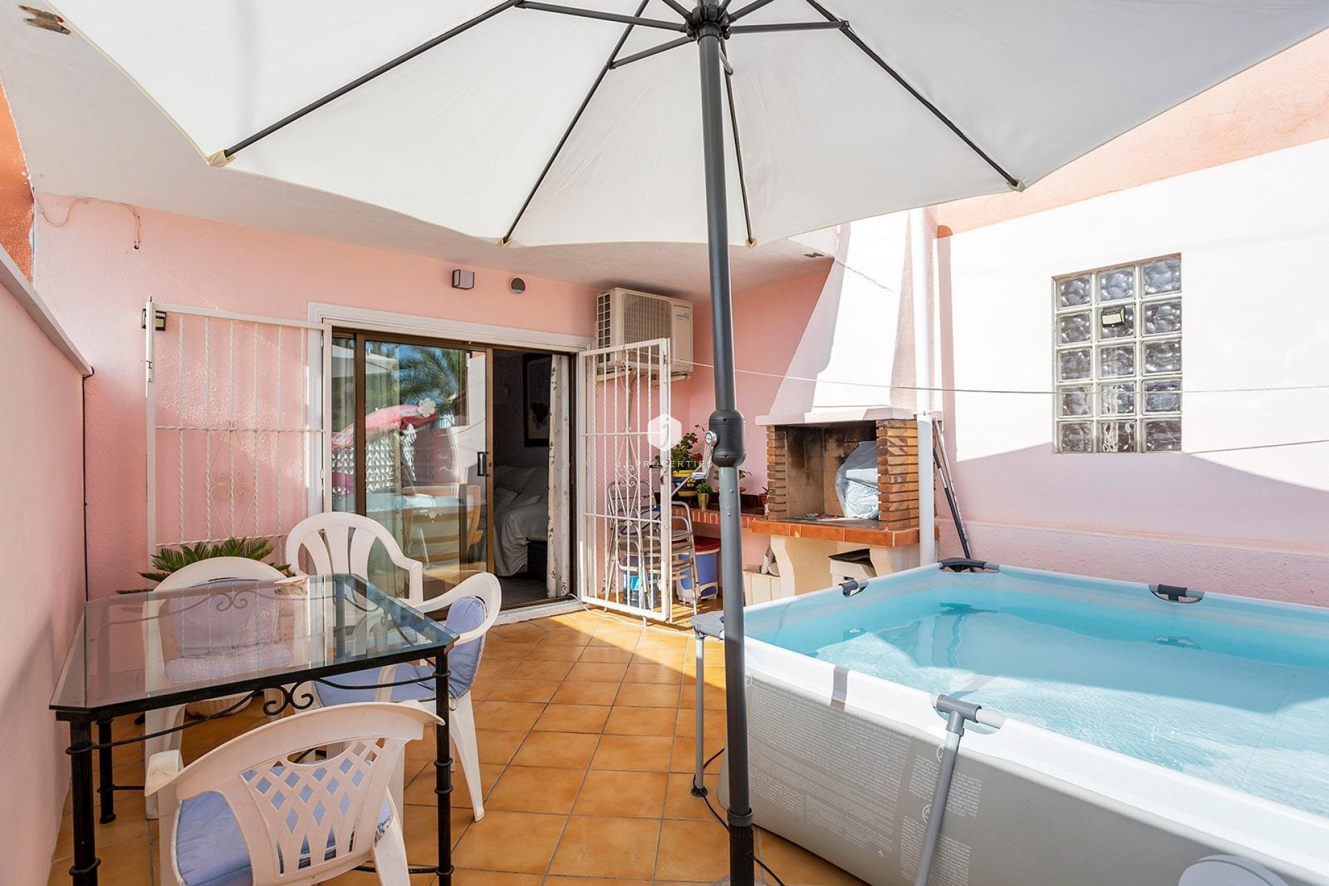 Resale - Chalet -
Torrevieja - Aguas Nuevas 1