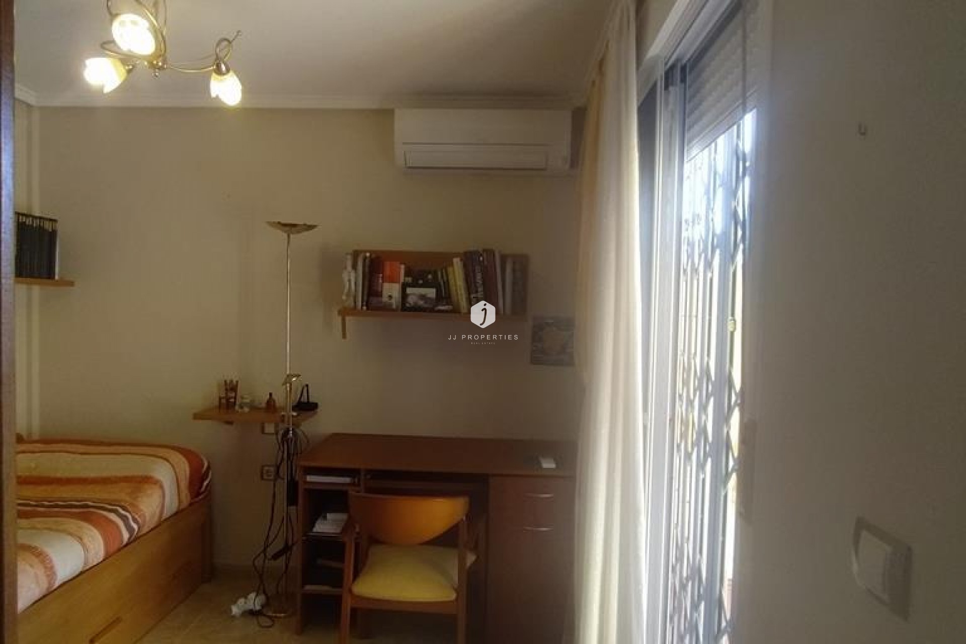 Resale - Chalet -
Torrevieja - AGUAS NUEVAS 25