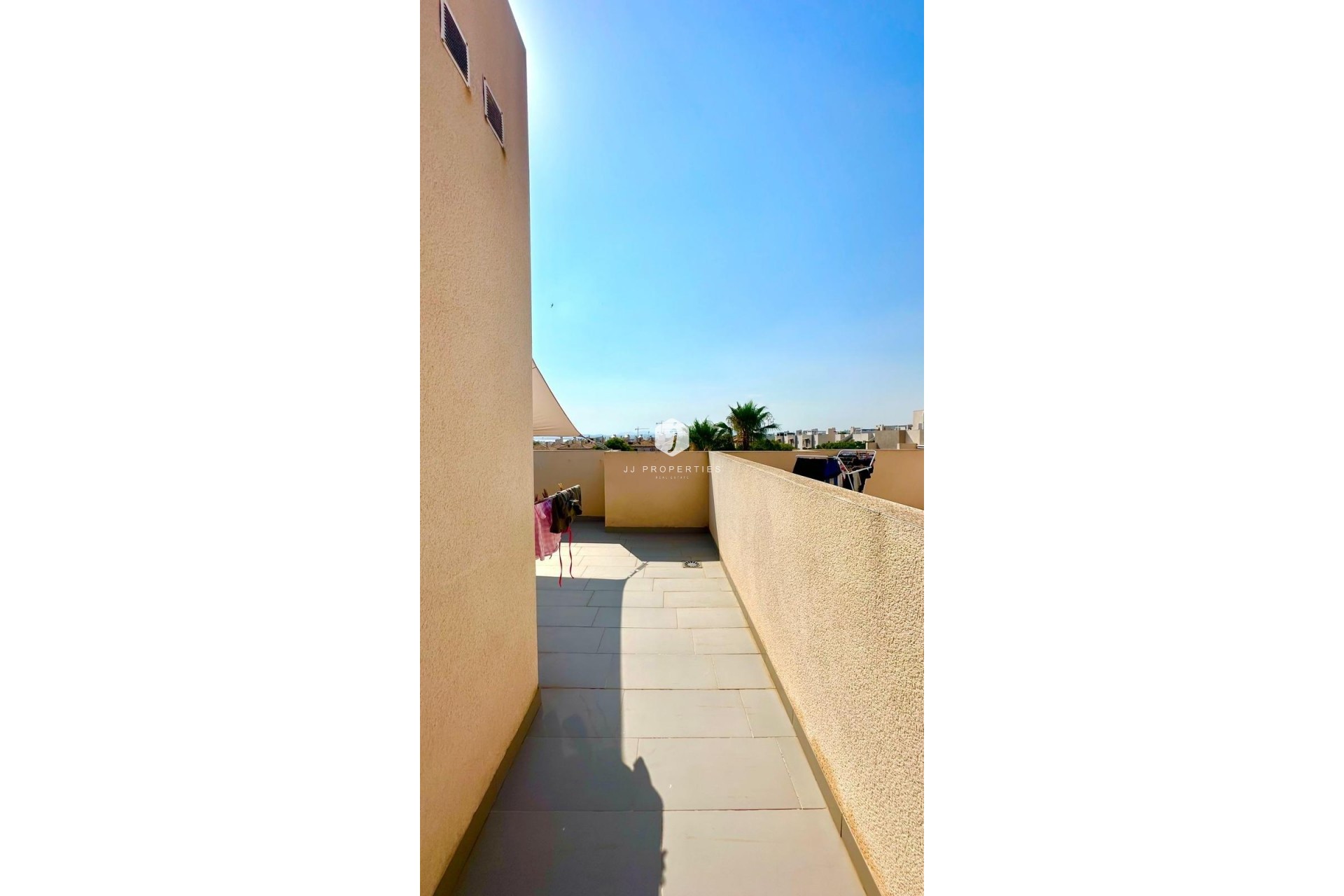 Resale - Chalet -
Torrevieja - aguas nuevas