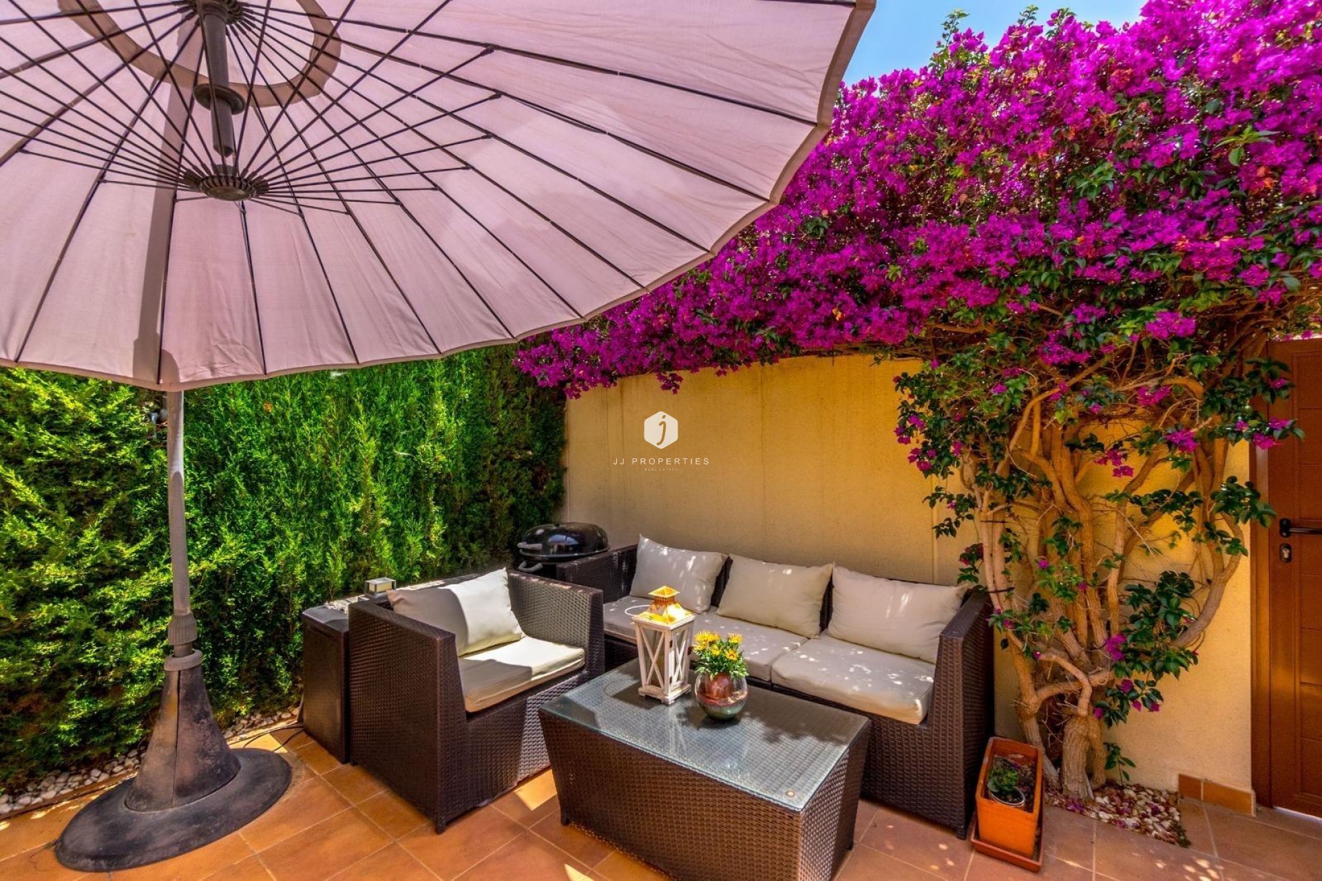 Resale - Chalet -
Torrevieja - aguas nuevas