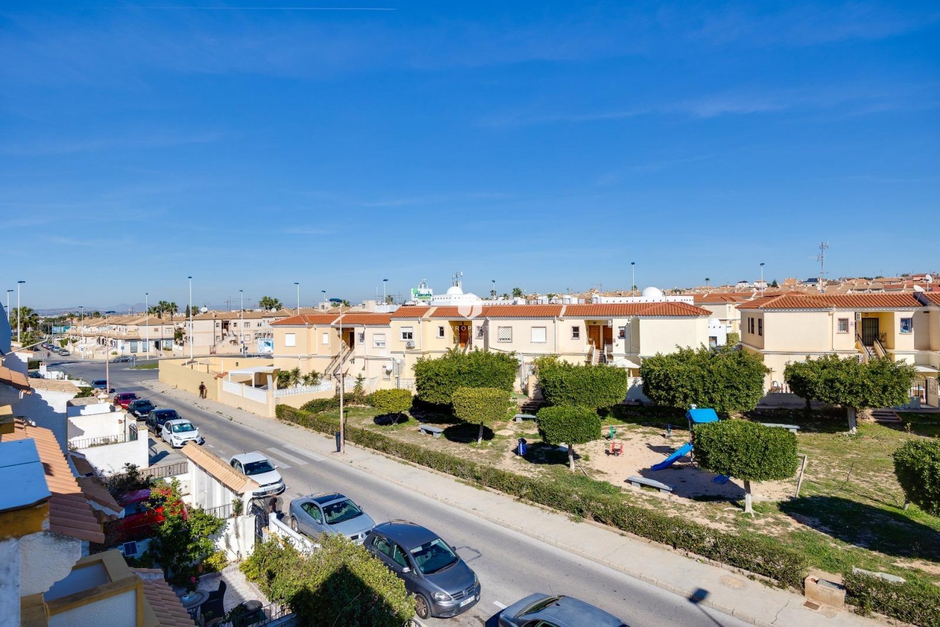 Resale - Chalet -
Torrevieja - aguas nuevas