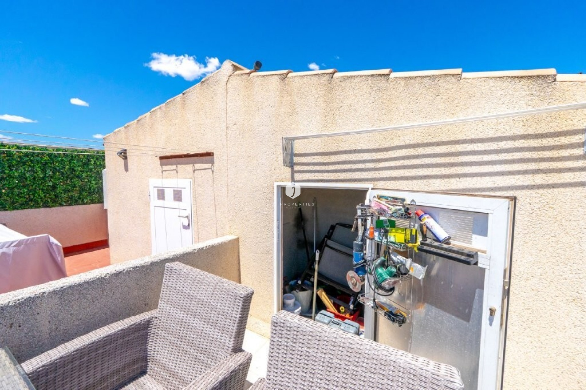 Resale - Chalet -
Torrevieja - aguas nuevas