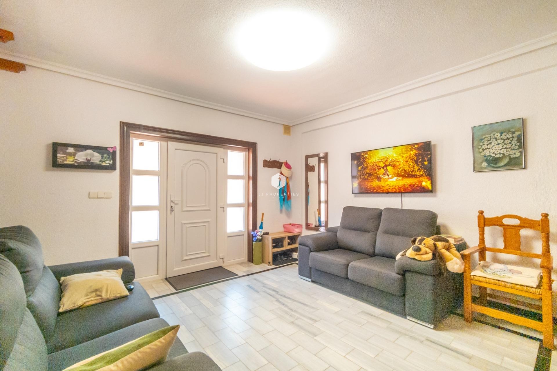 Resale - Chalet -
Torrevieja - Cabo cervera