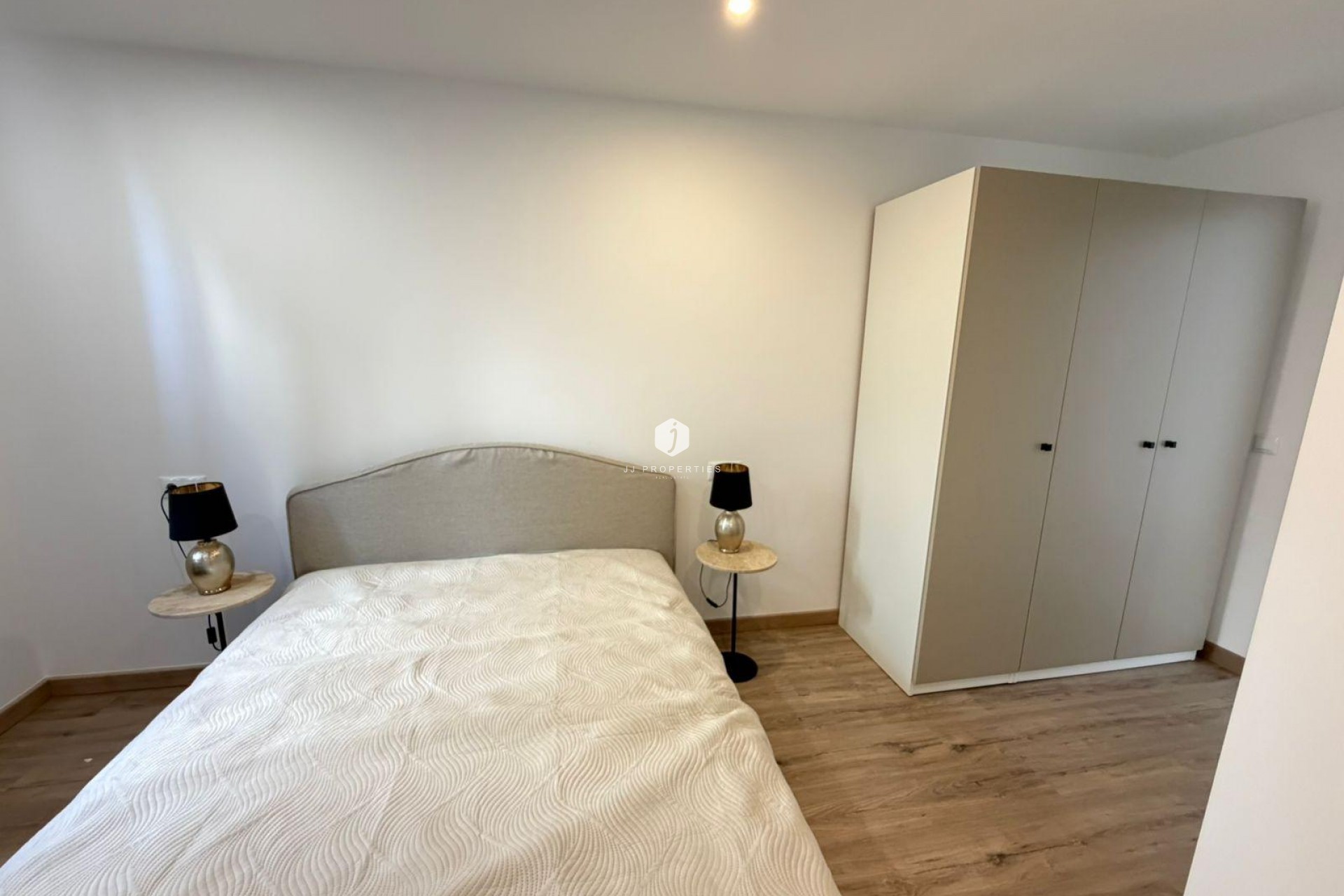 Resale - Chalet -
Torrevieja - Cabo cervera