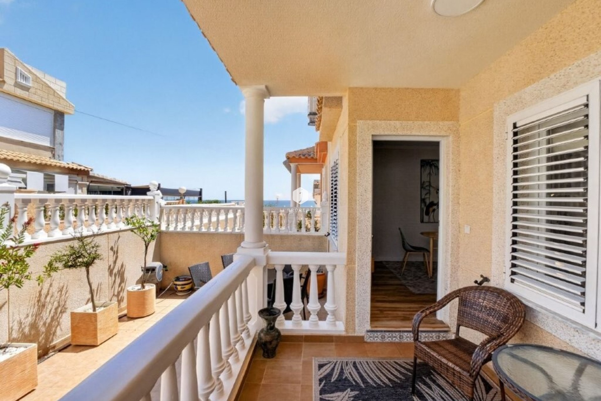Resale - Chalet -
Torrevieja - Cabo cervera