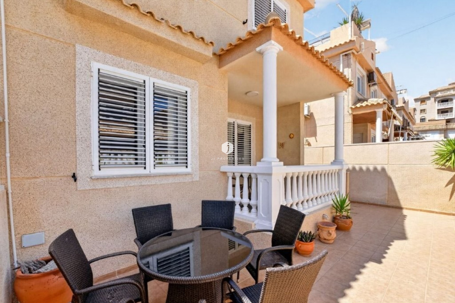 Resale - Chalet -
Torrevieja - Cabo cervera