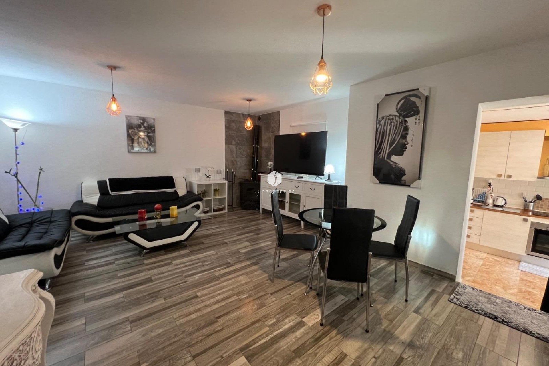 Resale - Chalet -
Torrevieja - Calas blanca