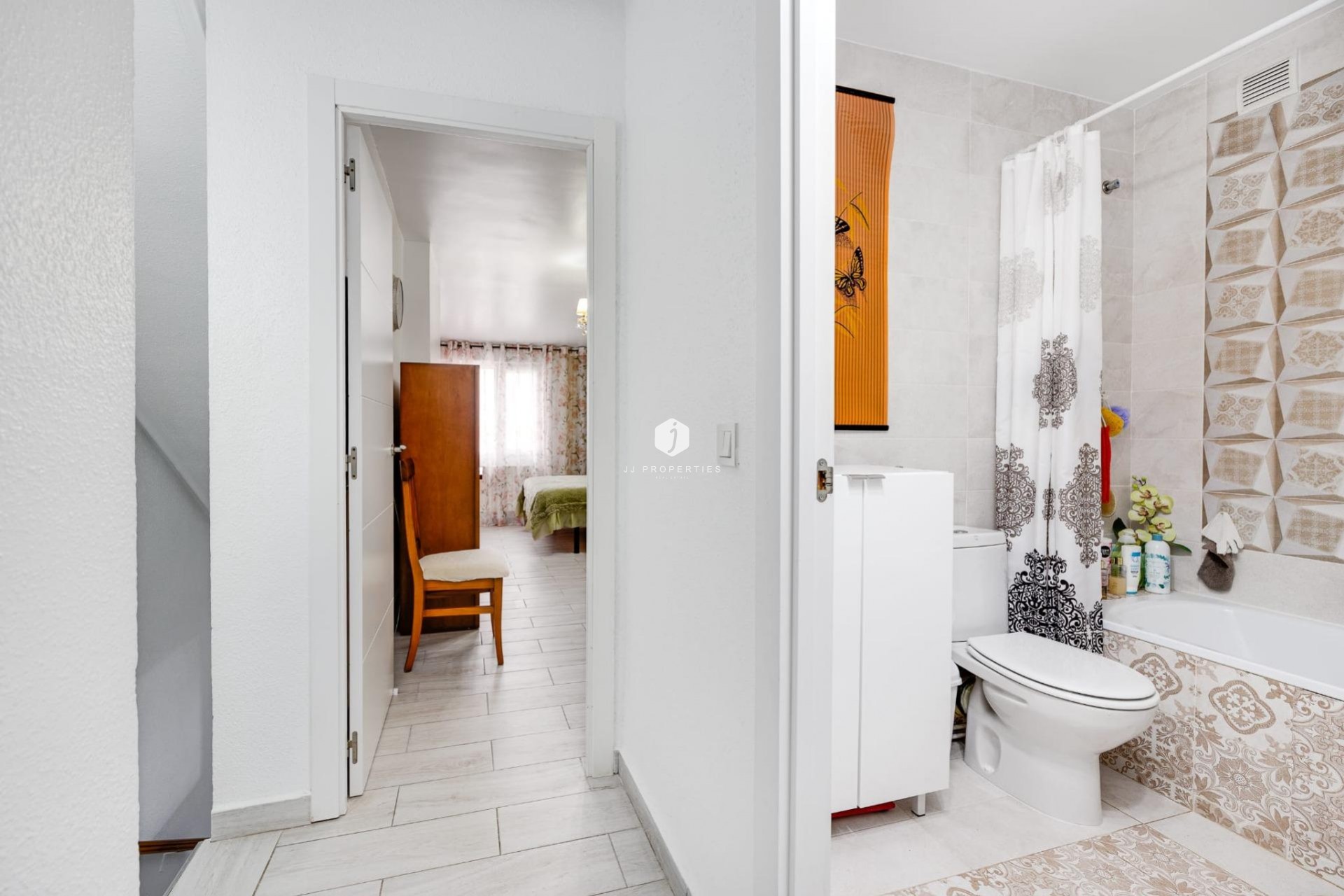 Resale - Chalet -
Torrevieja - Calas blanca