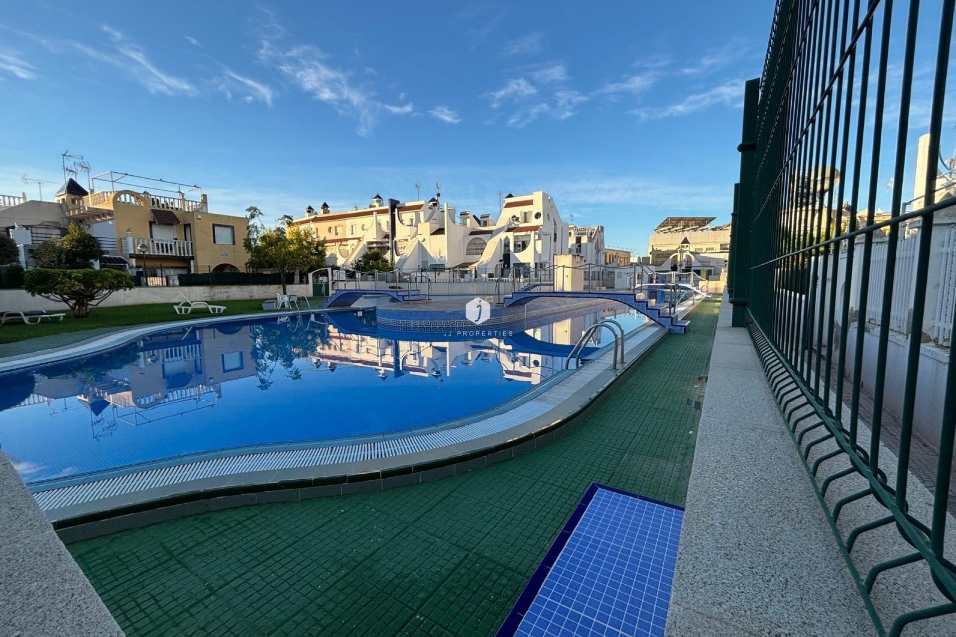 Resale - Chalet -
Torrevieja - Carrefour