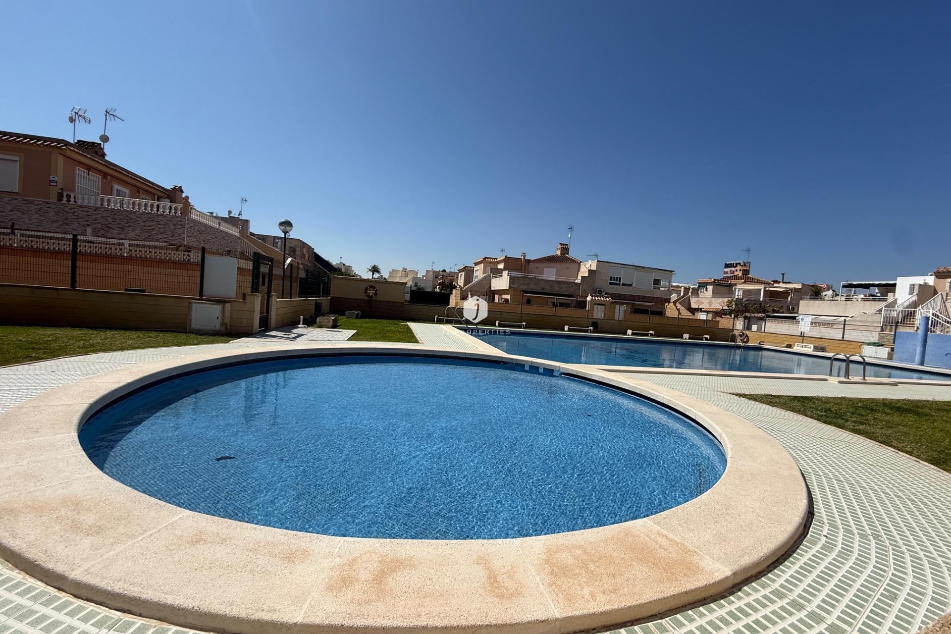 Resale - Chalet -
Torrevieja - Carrefour